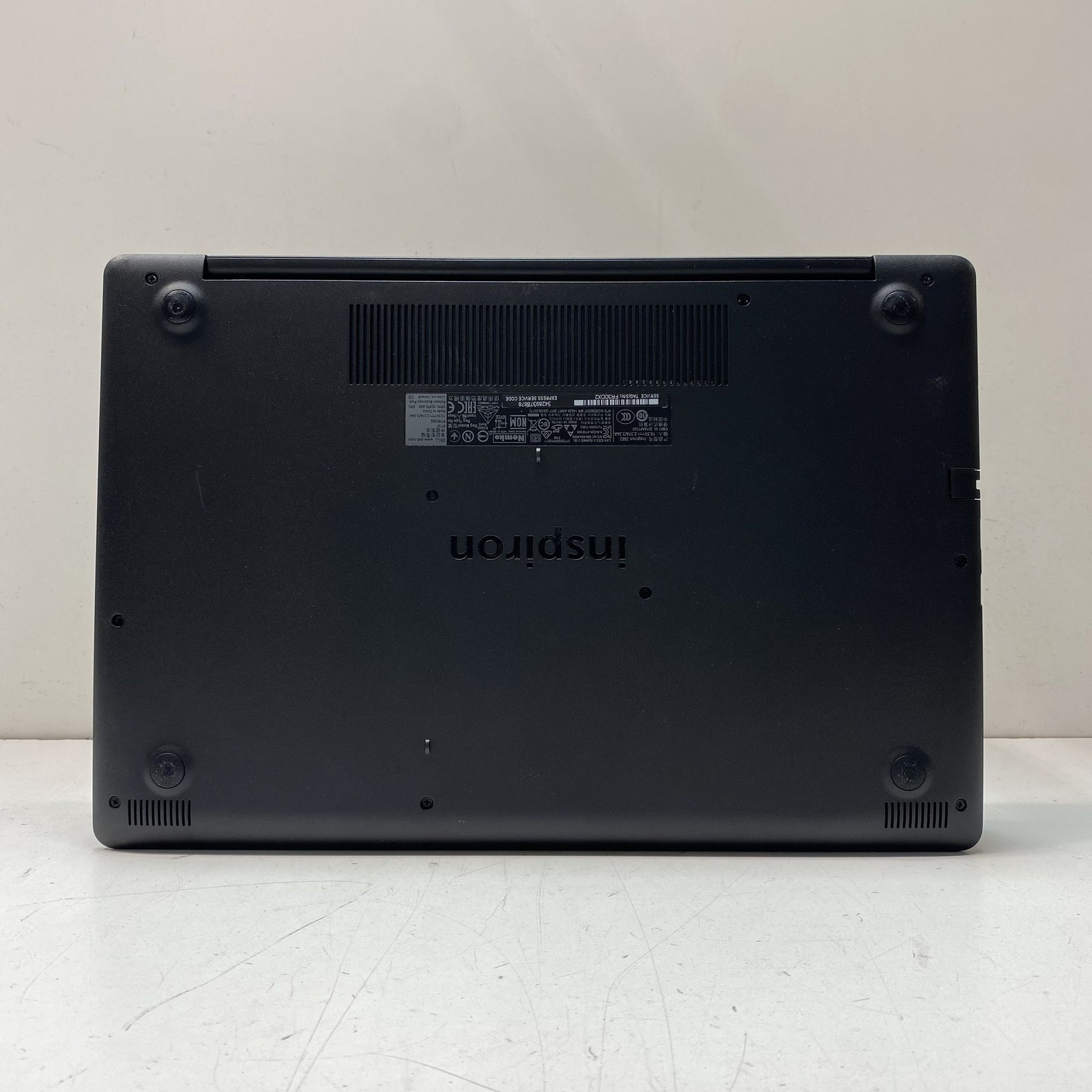 Dell Inspiron 3583 – 15.6″ Intel Core i7 8th Gen. Processor Windows 11