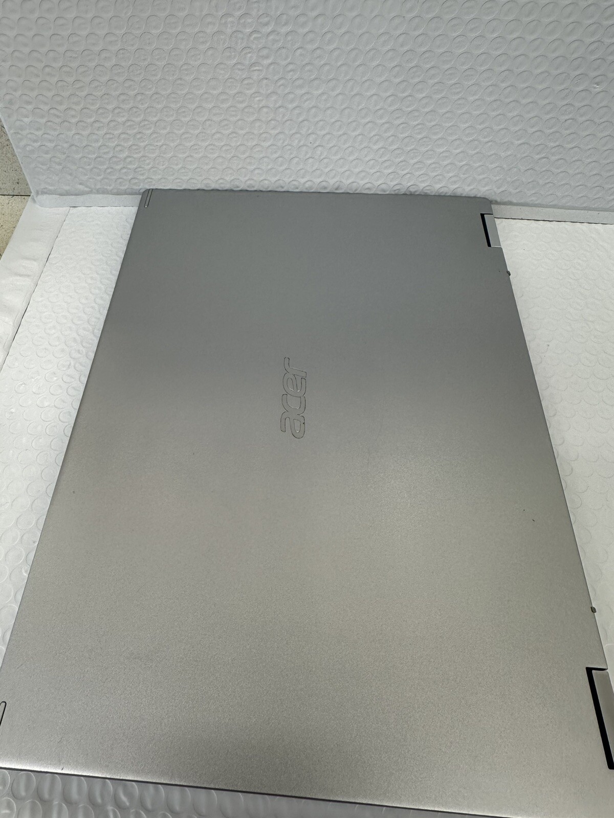 Acer Spin 3 Series 14” AMD Ryzen 3 8GB SSD No Charger