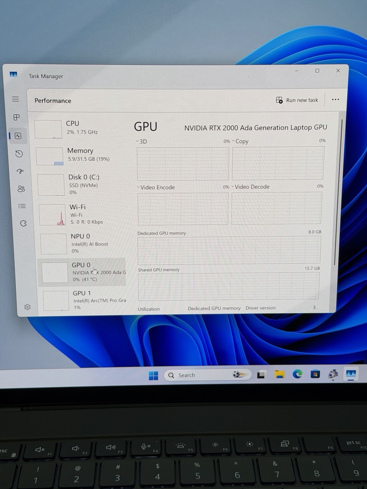 Dell Precision 5690 16 QHD+ Ultra 7 165H 32GB 2TB SSD RTX 2000 Ada