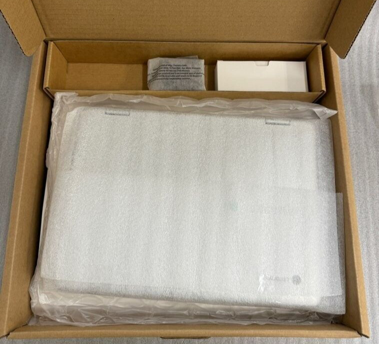 Samsung Chromebook Plus 12.2” Touch (4GB RAM /64GB SSD)_XE520QAB-K04US