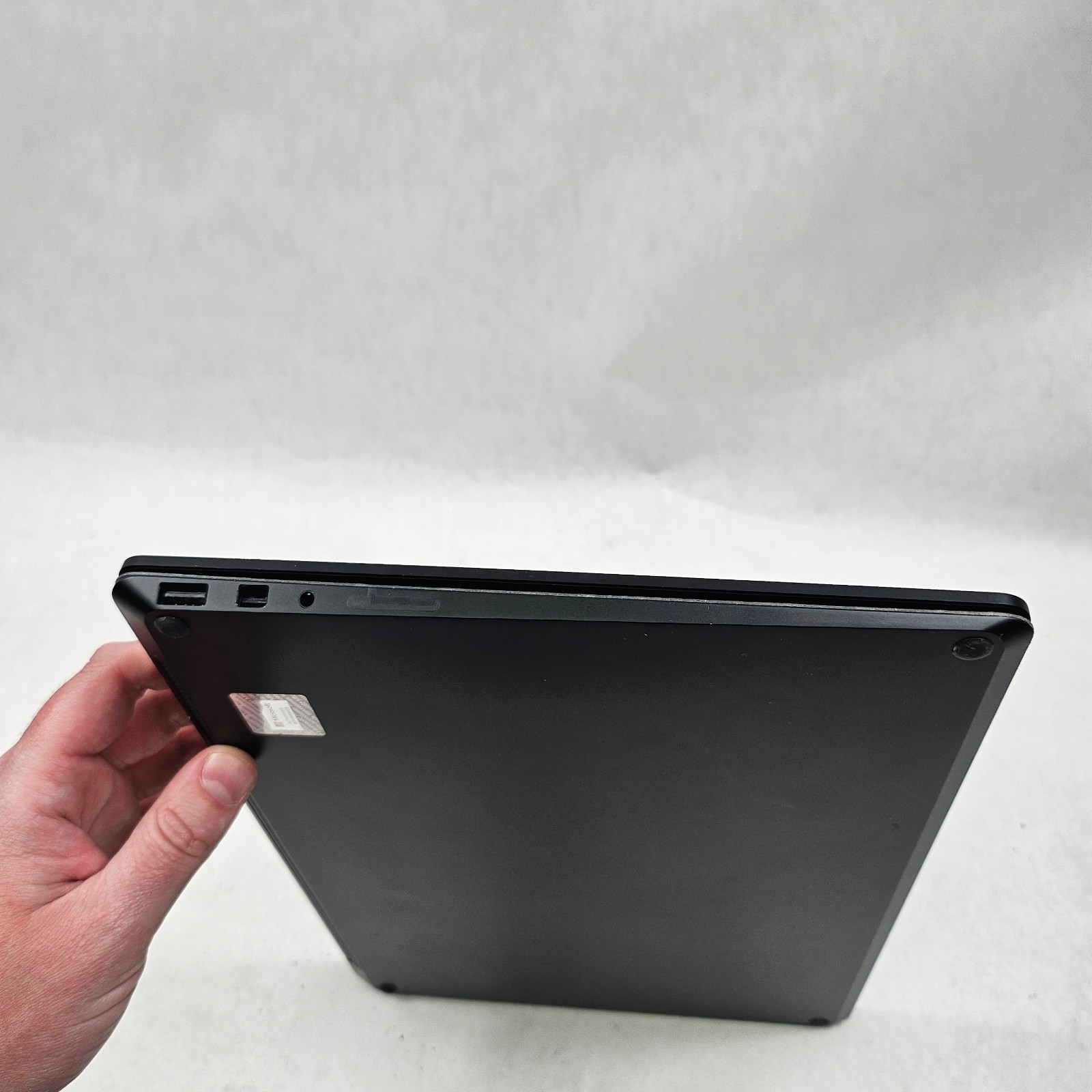 Microsoft Surface Laptop 2 1769 13.5″ i7-8650U 1.9GHz 8GB RAM 256GB SSD *Read*