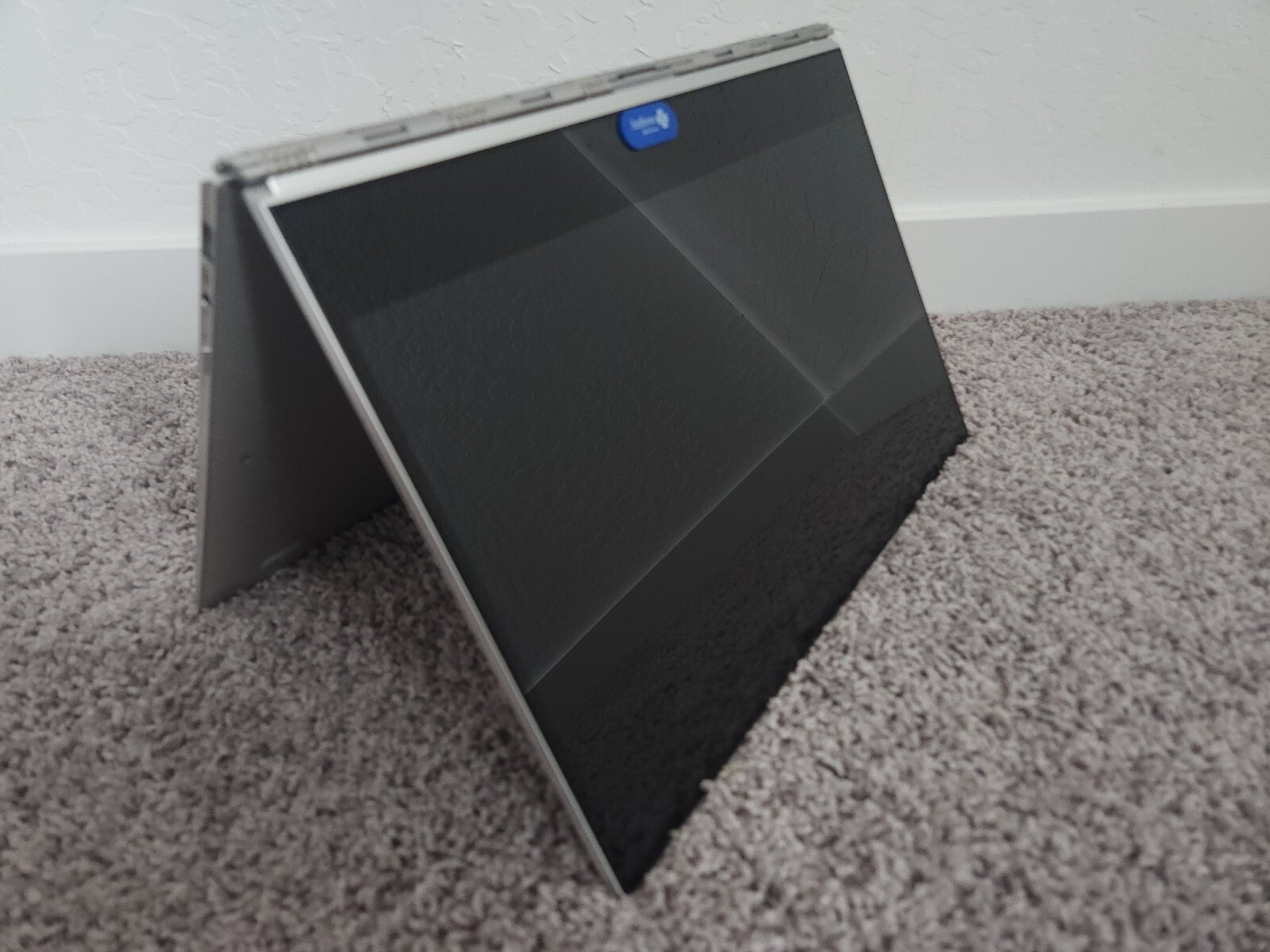 Lenovo SPECIAL EDITION Yoga 910 STAR WARS REBEL ALLIANCE – RARE 4.5/5 Condition.