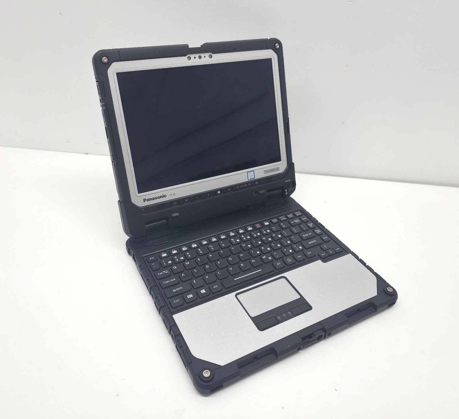 Panasonic Toughbook CF-33 Core i5 7th gen. 8GB 128GB SSD Win 11 Pro 2D Barcode