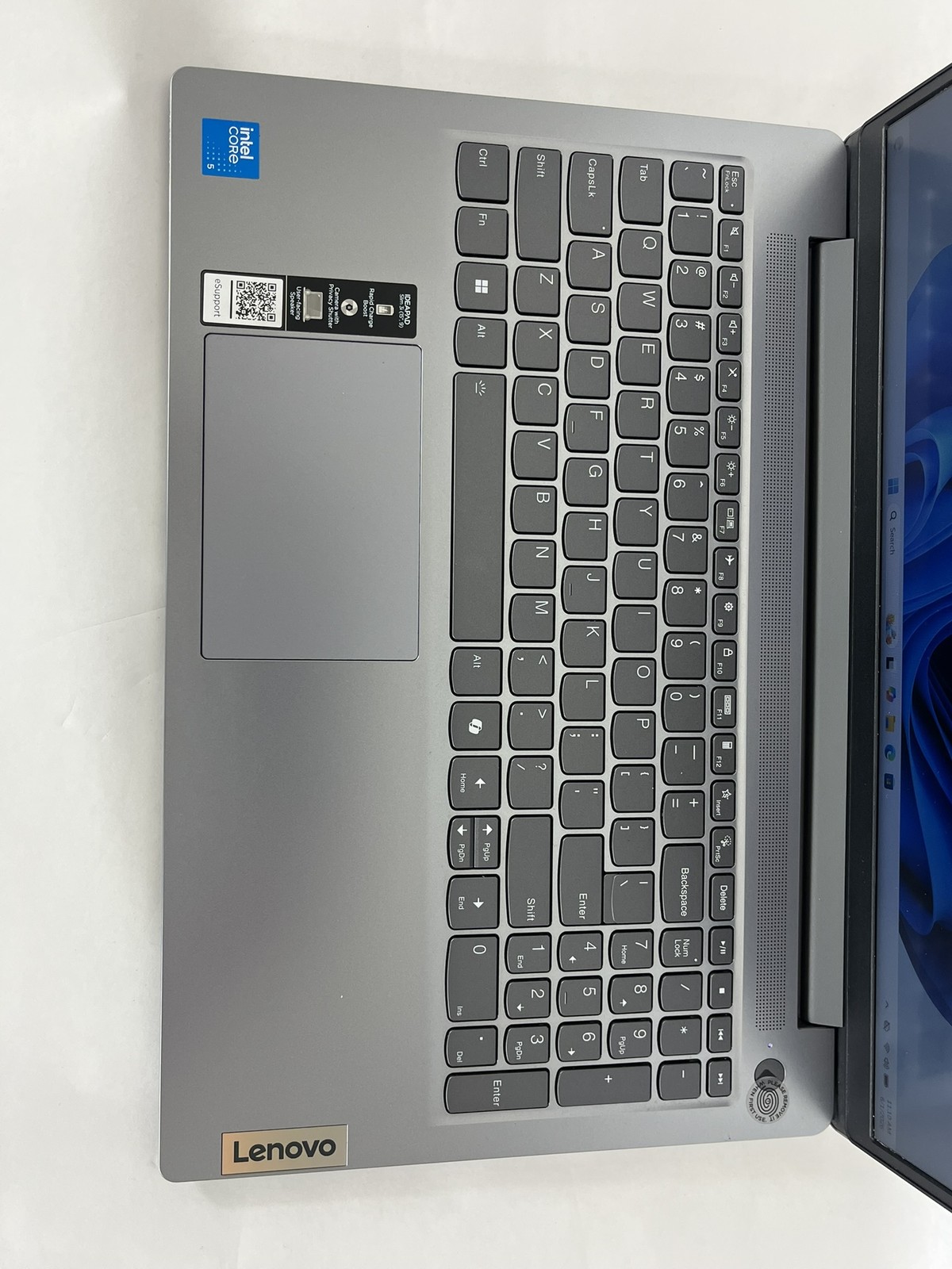 Ideapad Slim 3 15IRU9 15.6in FHD Intel Core 5 120U 1.4GHz 8GB RAM 256GB SSD