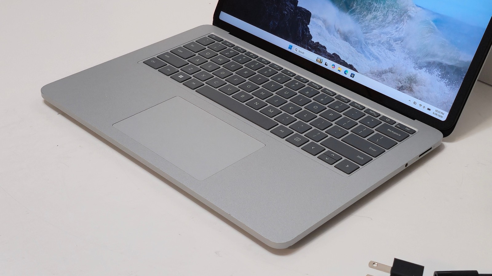 Surface Laptop Studio 1964 Core i7-11370H 32GB RAM 1TB SSD 14.4″ A2000 GPU 4 GB