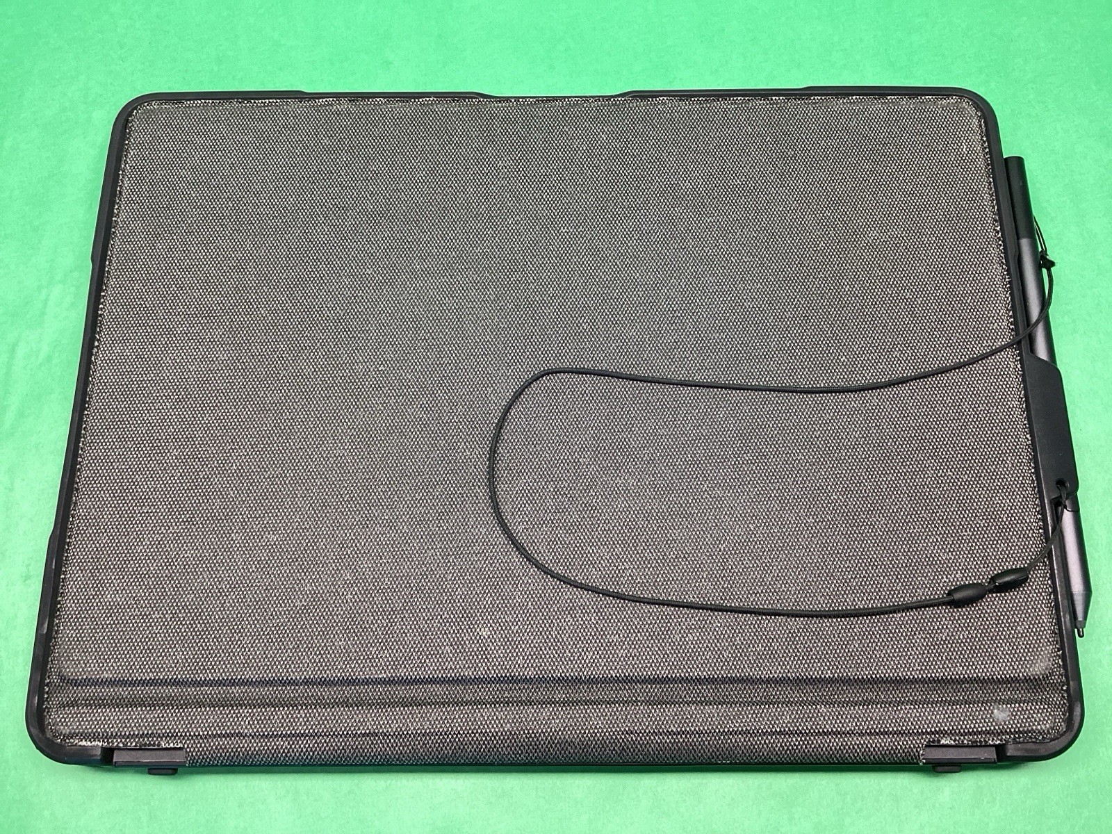 Dell Latitude 5285 2 in 1 Laptop i5-7300U 256GB 8GB & Case & Pen – UNTESTED
