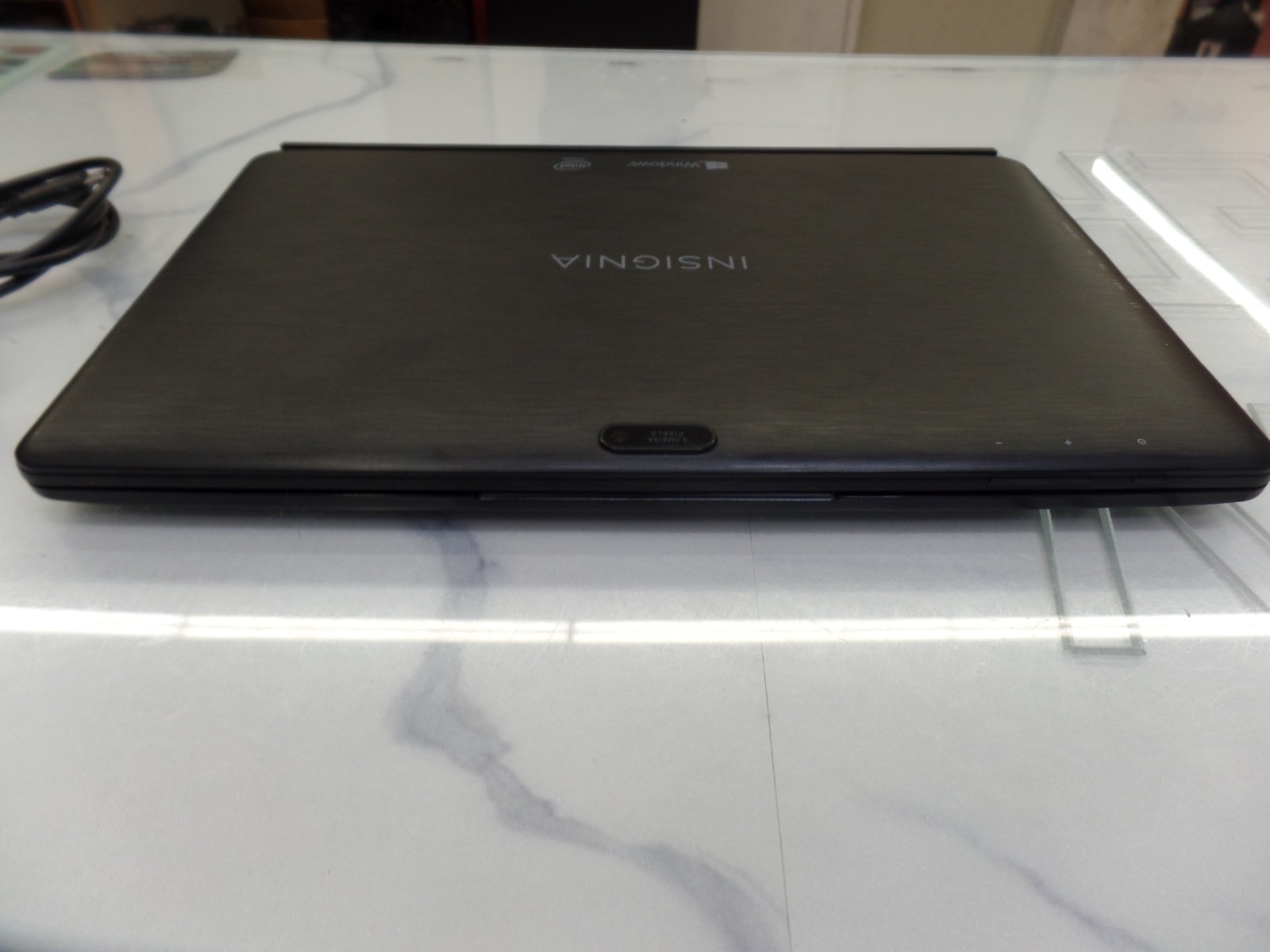11.6″ Insignia NS-P11W7100 2GB 32GB Windows 10 1.44Ghz Intel Laptop Black