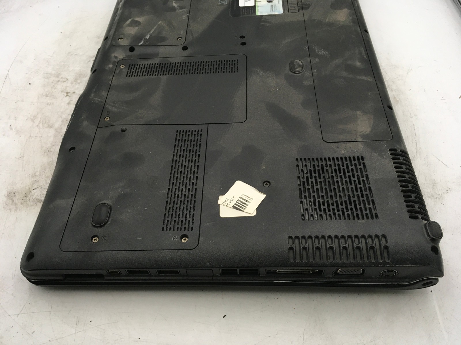 HP PAVILION DV9000 – FOR PARTS/NO BOOT – AMD TURION 64 – 1GB RAM – READ DESC -BB