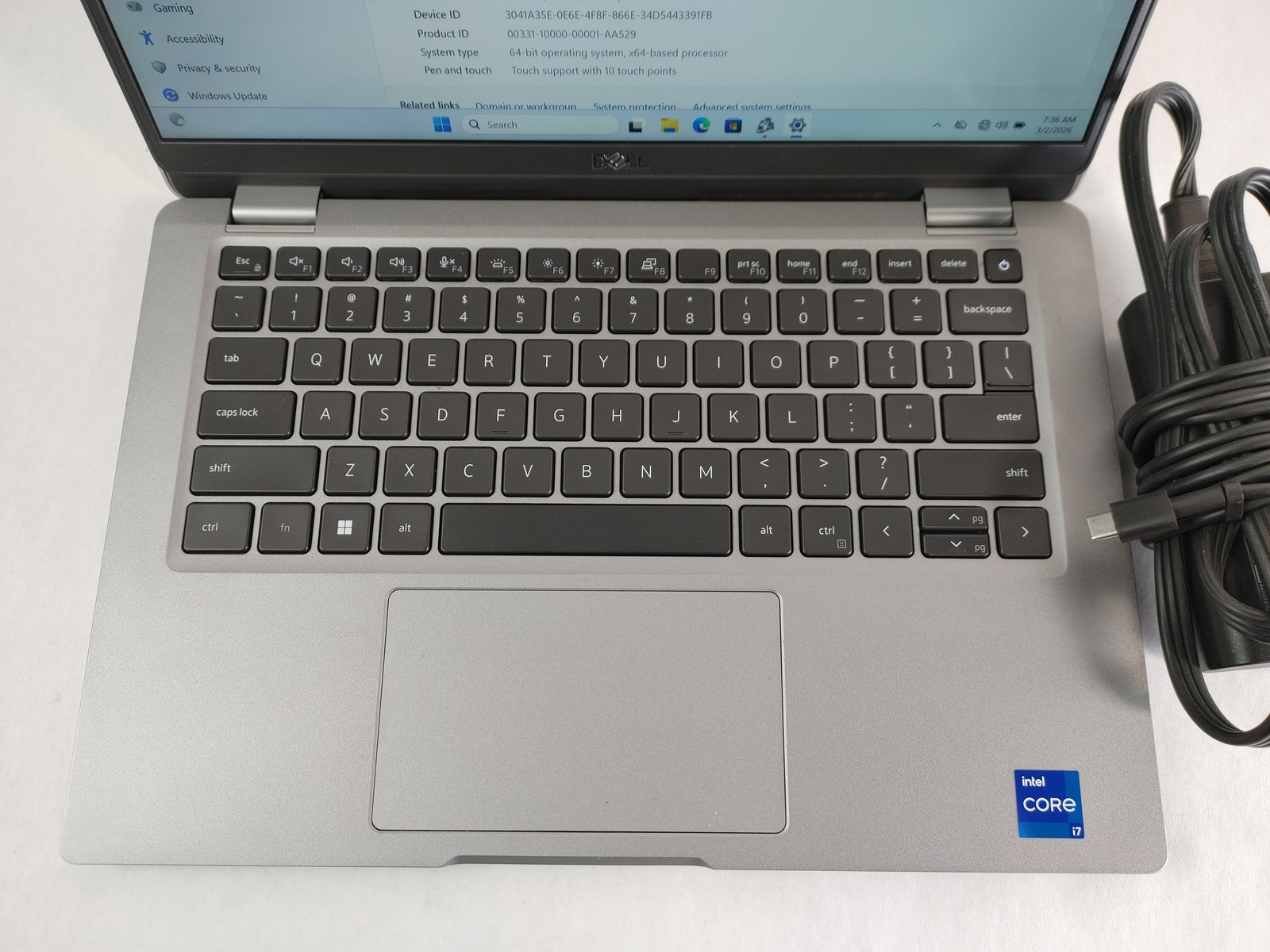 Dell Latitude 5330 Core i7-1265U 1.80 GHz 16 GB DDR4 256 GB NVMe Windows 11 Pro