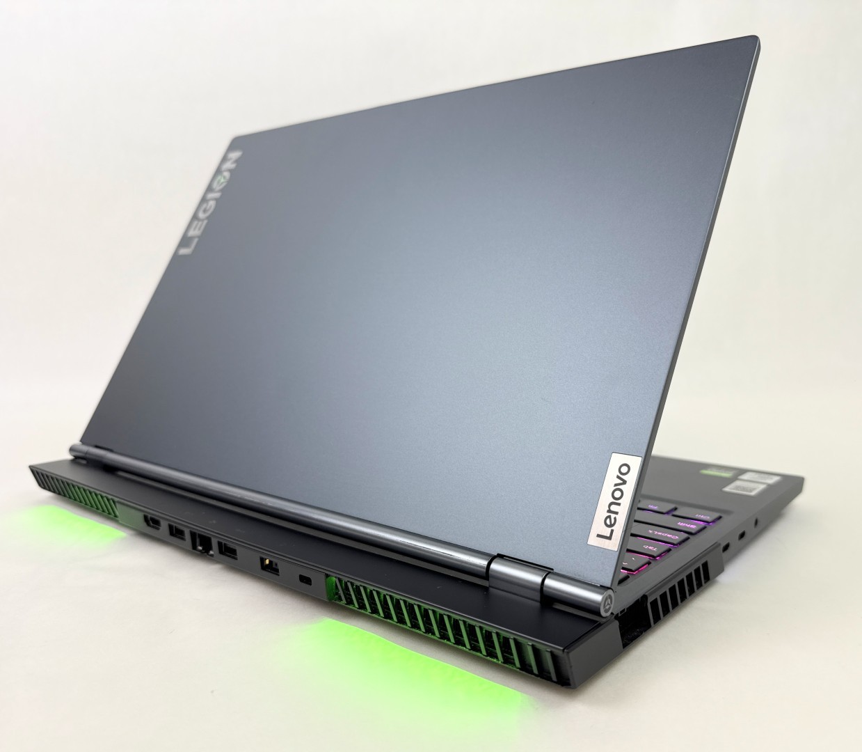 Lenovo LEGION 7 15IMH05 Gaming 15.6″ 240Hz i7-10750H 16GB 2TB SSD RTX 2080S W11H