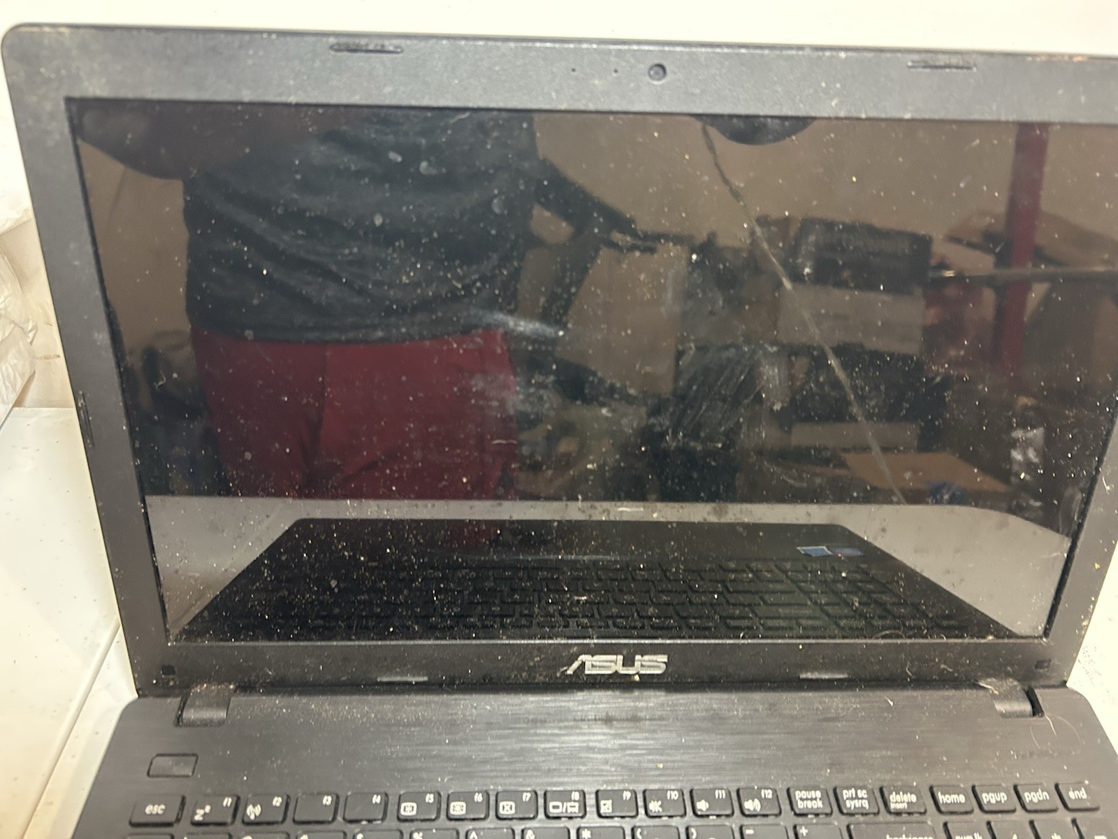 ASUS D550M Laptop Responsive Keyboard Missing DVD Drive No Charger Untested