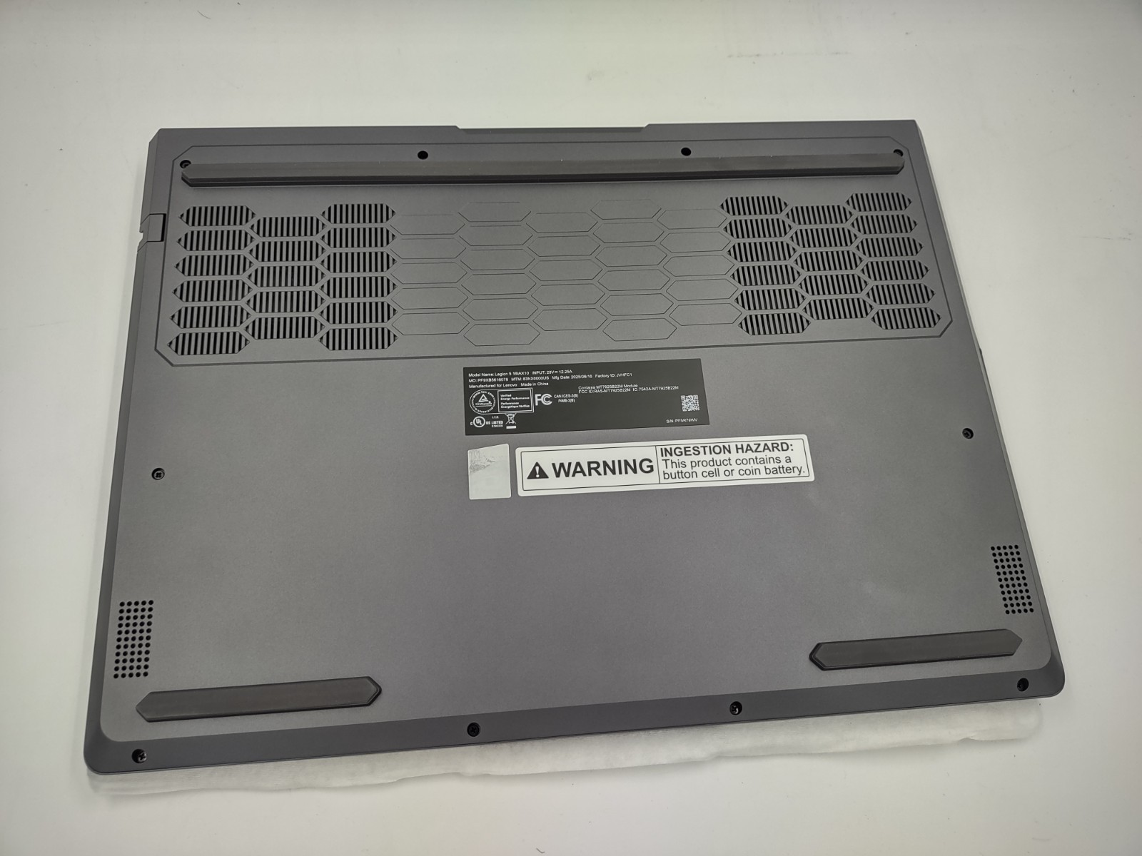 SEE PICS NEW Lenovo Legion 5 16IAX10 16″ Intel U9 32GB RAM 1TB SSD RTX5060 Win11