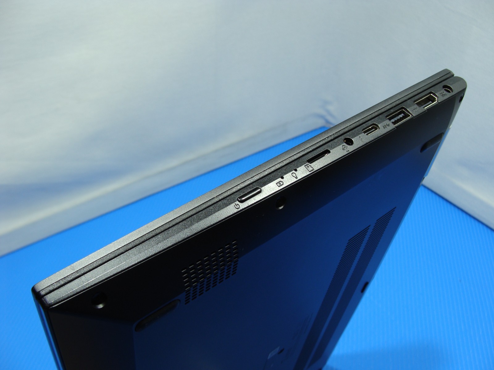 ASUS VivoBook FLIP TP470EA 14″FHD TOUCH i3-1115G4 3GHz 4GB 128GB SSD +Charger
