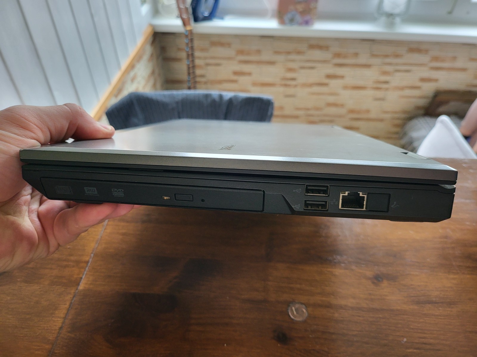Dell Latitude E5410 / Intel i5 M520 / 8GB RAM / 64GB SSD