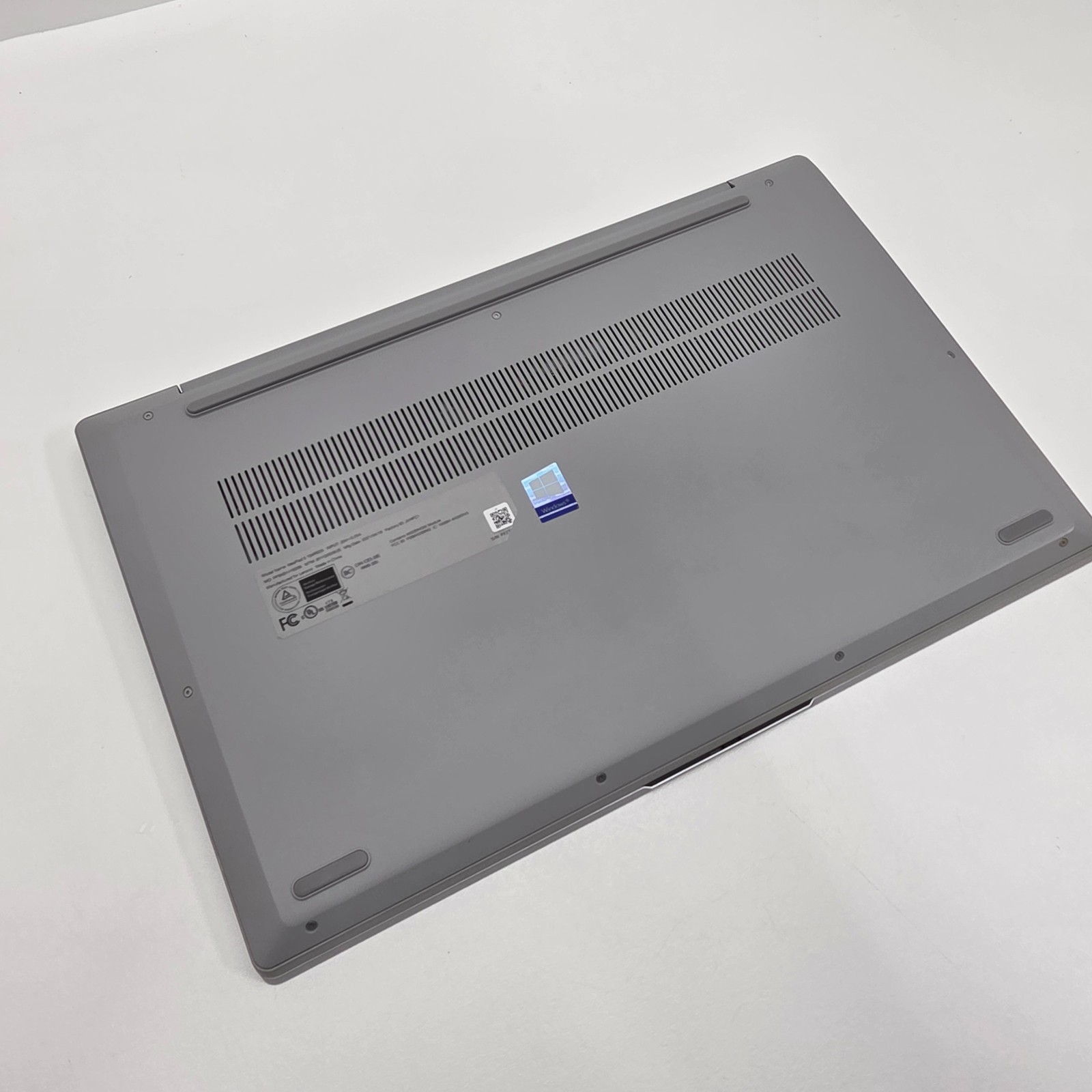 LENOVO IdeaPad 5 15ARE05 15.6″ Ryzen 7 4700U 2.00Ghz 8GB RAM 512gb NVMe WIFI