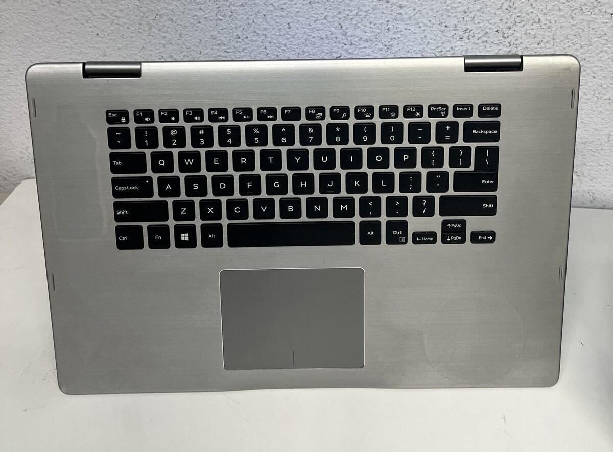 Dell Inspiron 15-7579 TOUCH 2IN1 Intel Core i5-7200U 2.5GHz 8GB 256GB SSD *READ*