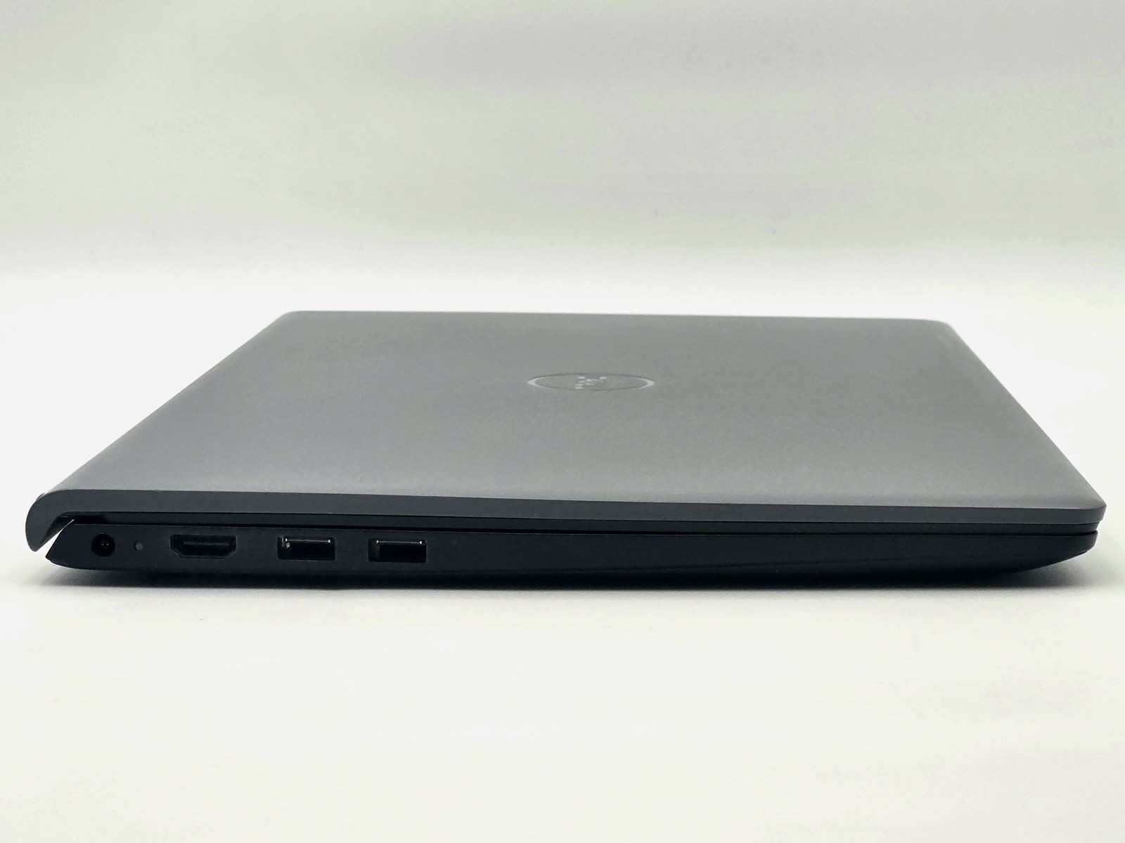 Dell Vostro 3520 15.6 Core i7-1255U 16GB 512GB SSD W11 Grade D