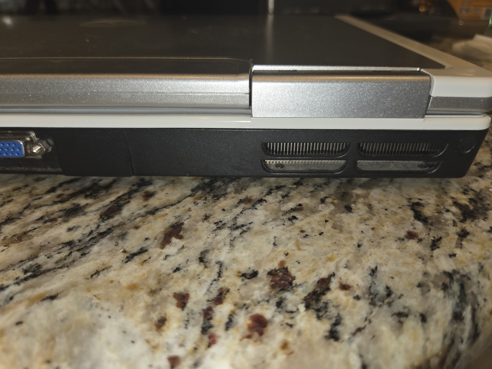 Dell Inspiron 1501 AMD Athlon x2, Fully Functional, Phenomenal Condition