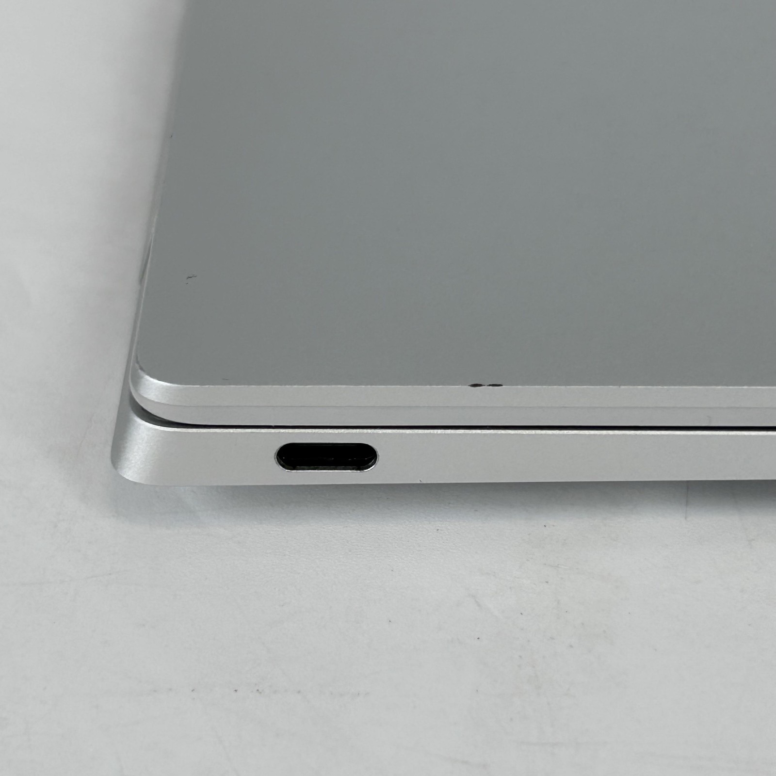 Dell XPS 13 Plus 9320 Silver FHD+ TOUCH 1.8 GHz i7-1280P 32GB 1TB SSD Good