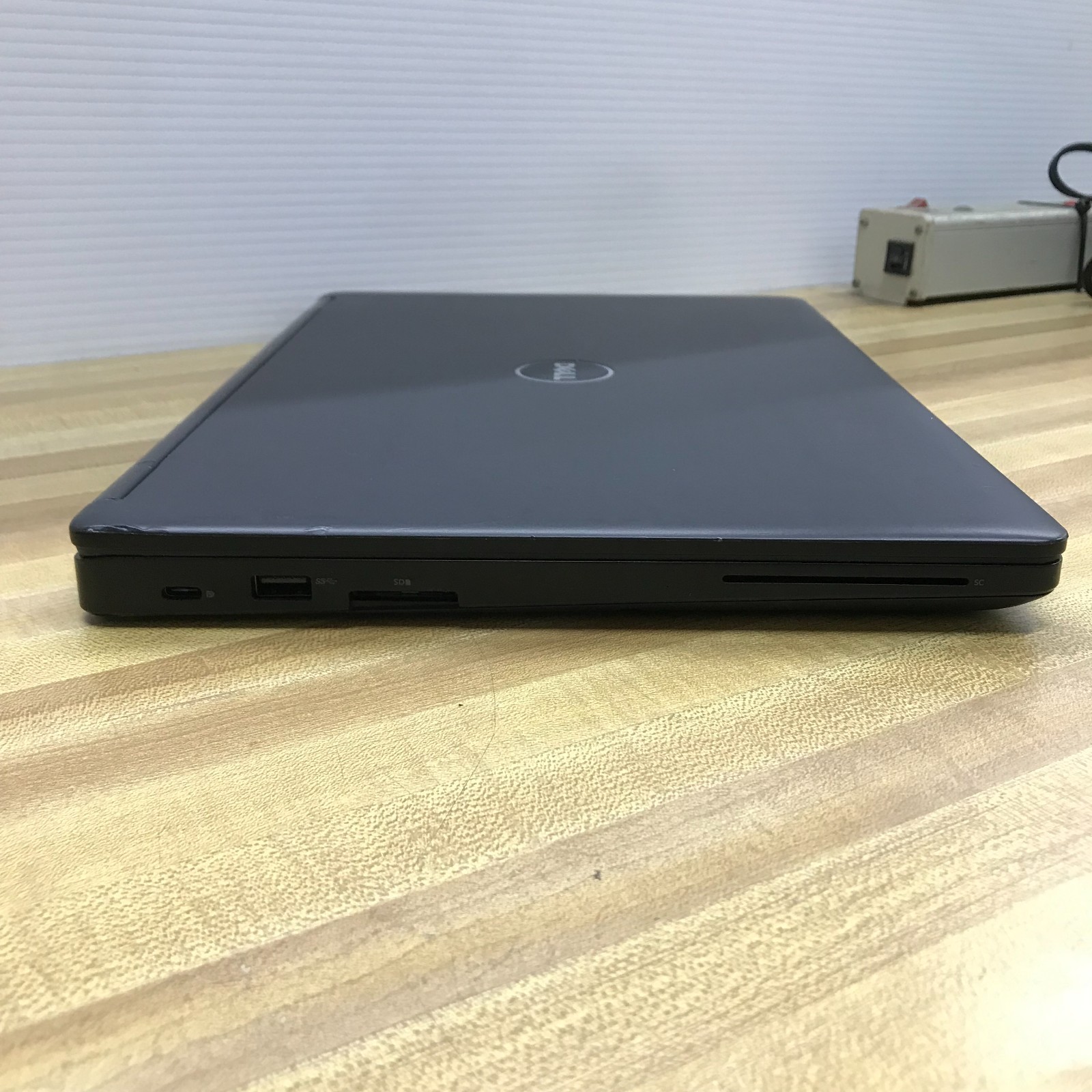 Dell Latitude 5480 14″ i5-6440HQ 2.60GHz 16GB RAM 256GB SSD (Windows 11 Pro)