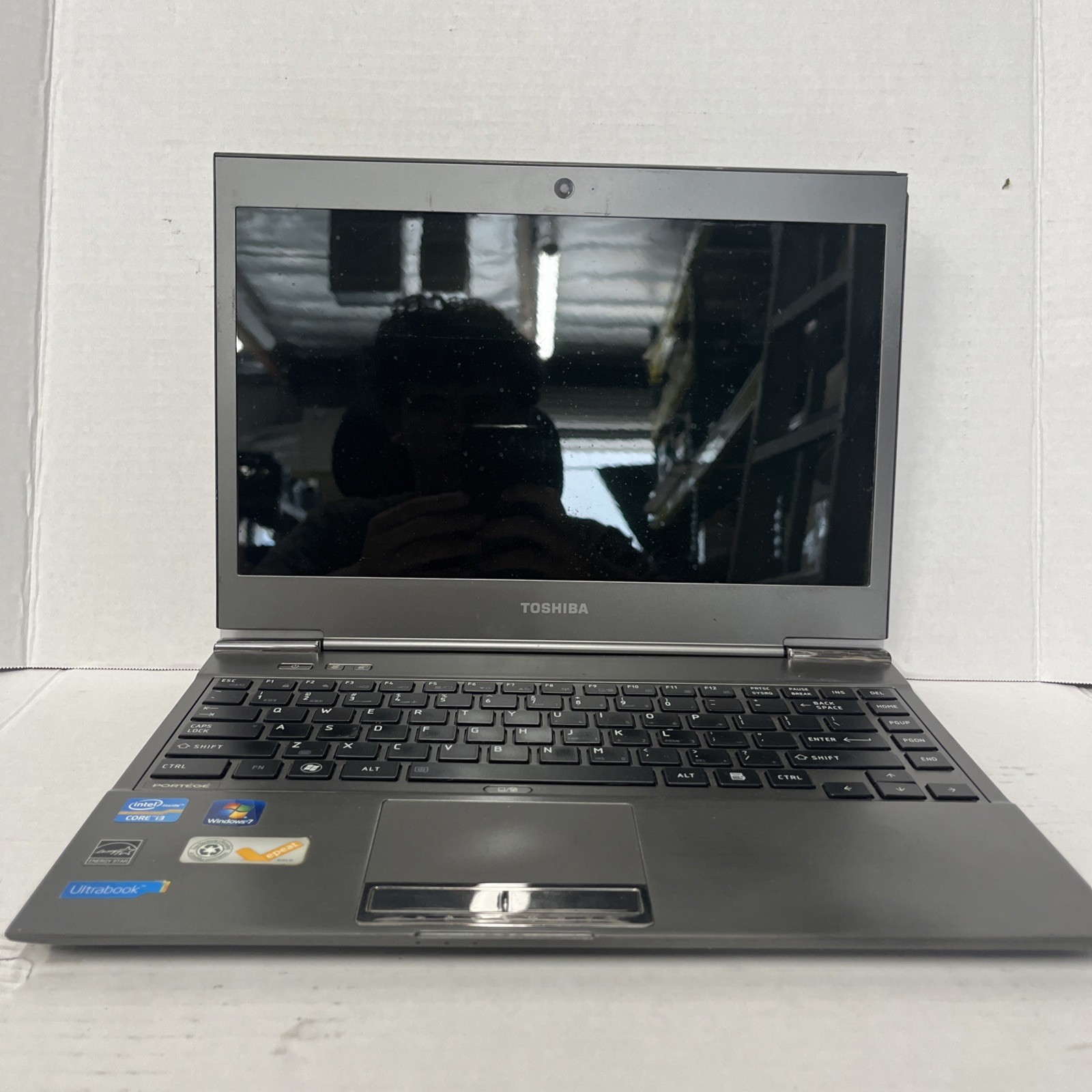 Toshiba Portege Z835-P360 Intel i3-2367M 1.4GHz 4 GB NO HDD