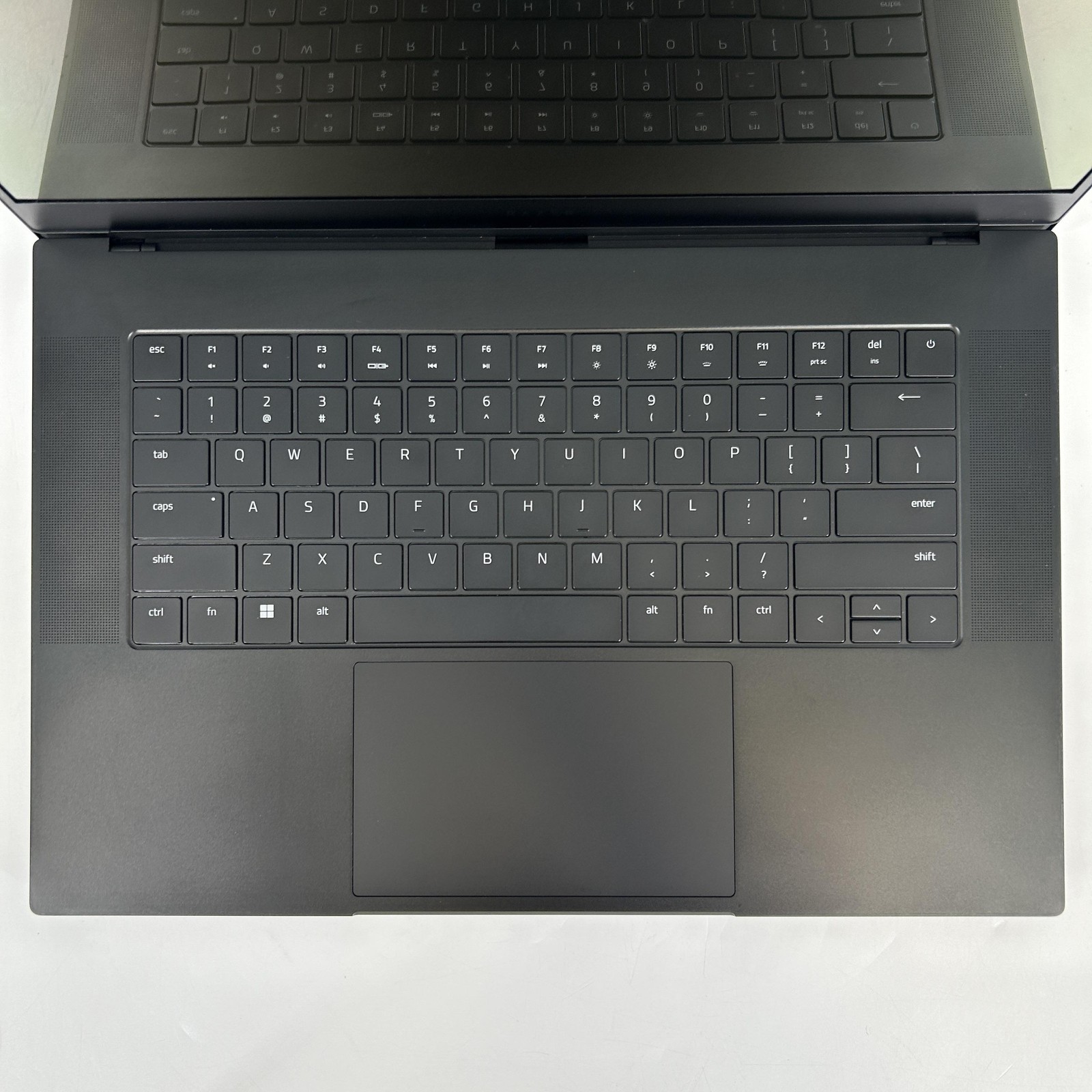 Razer Blade 15 240Hz 2K 2.5 GHz i9-12900H 16GB 1TB SSD RTX 3070 Ti Excellent