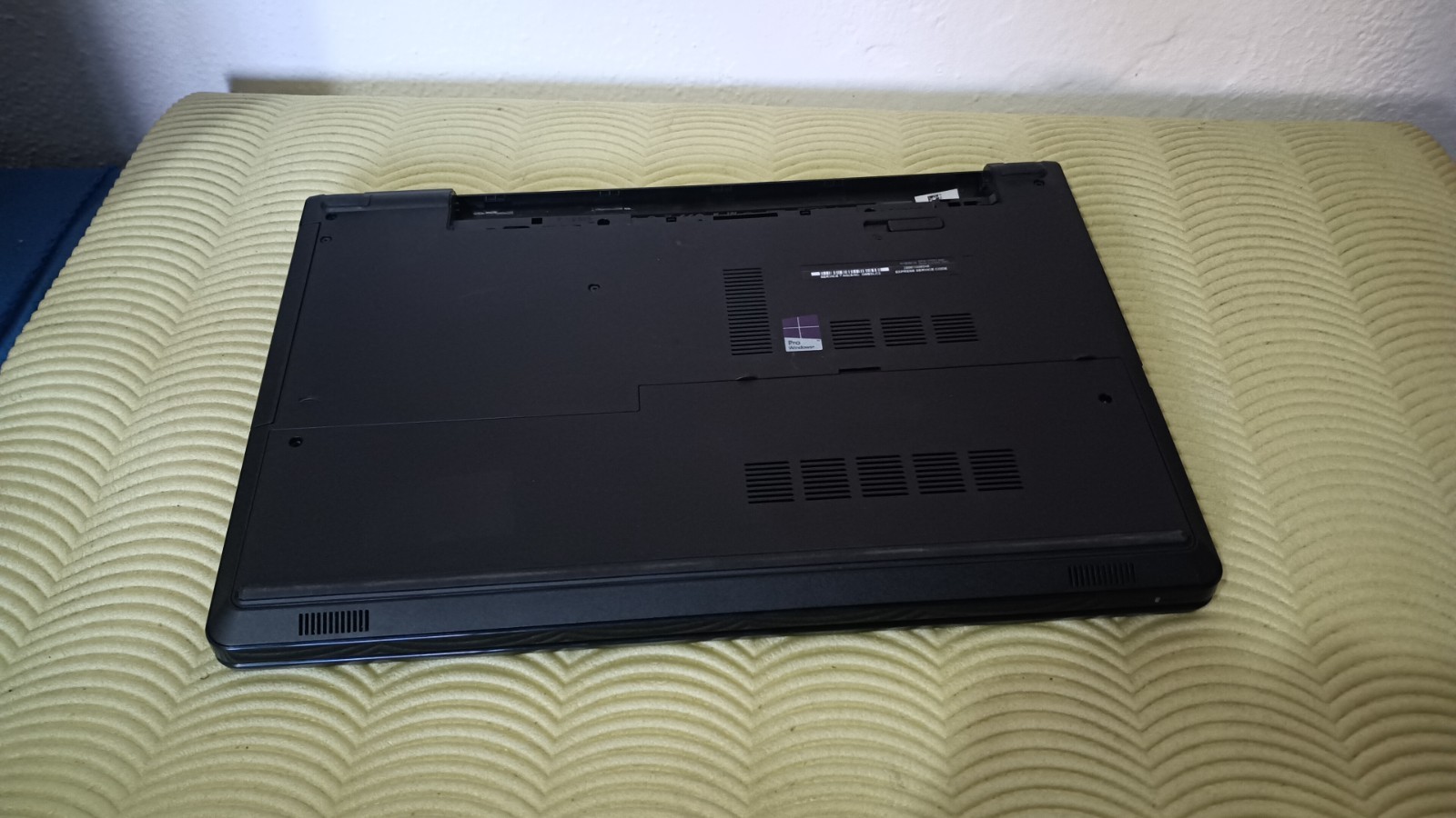 DELL inspiron 3559 15.6″ FULLHD i5-6200U 8GB 256gb SSD WIN11