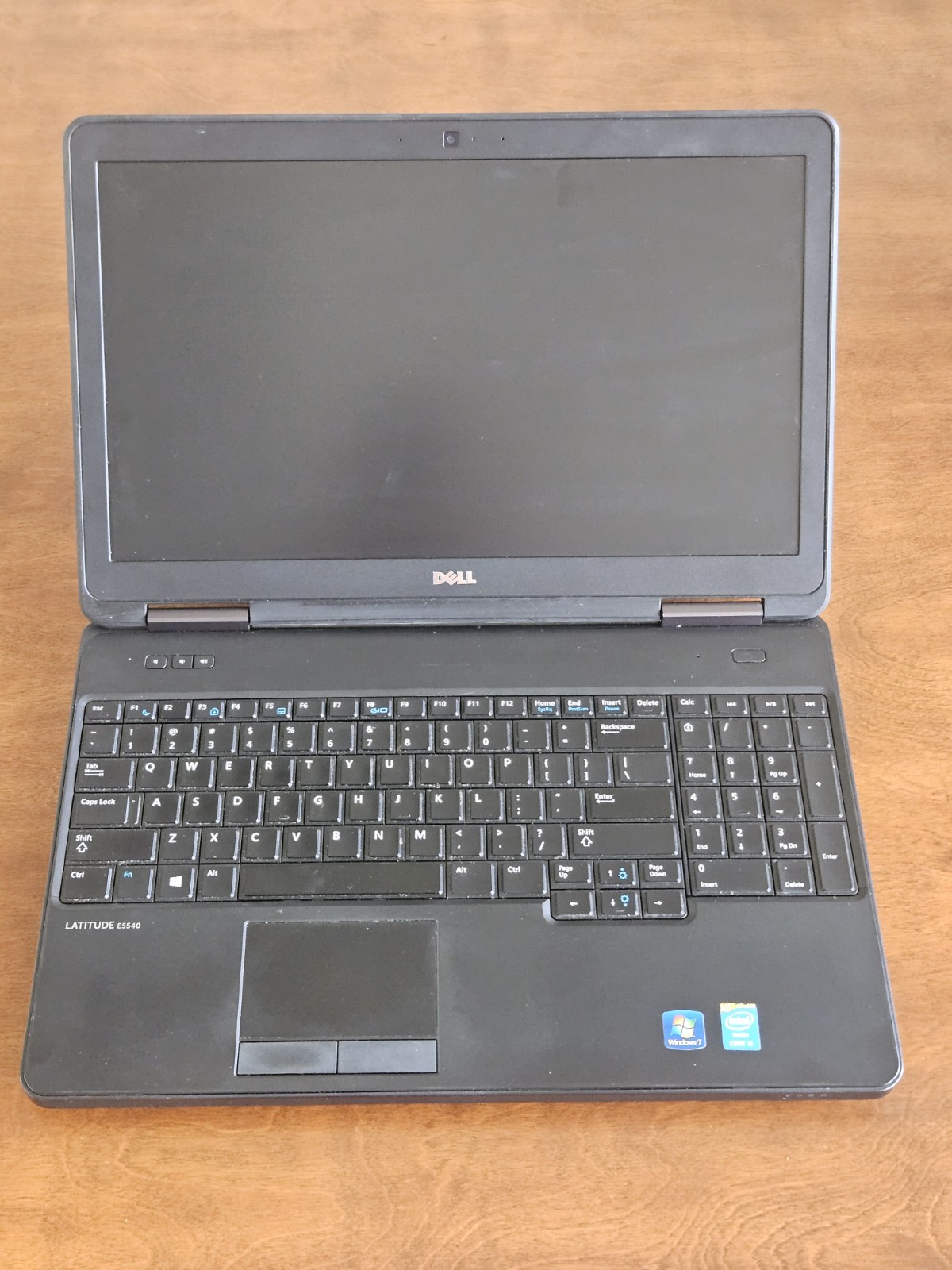 DELL Latitude E5540 15.6″ 240GB SSD, i5-4200U CPU@1.60GHz, 16GB RAM, Linux MINT