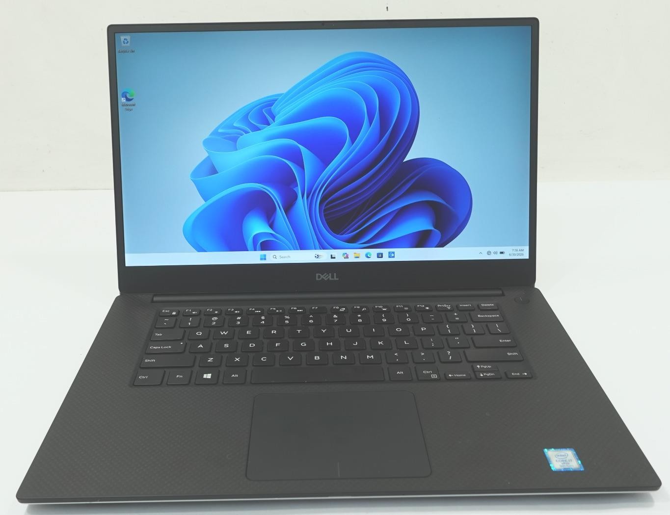 Dell Precision 5540 15.6″ Core i7-9850H 2.60GHz 16GB 512GB SSD Laptop