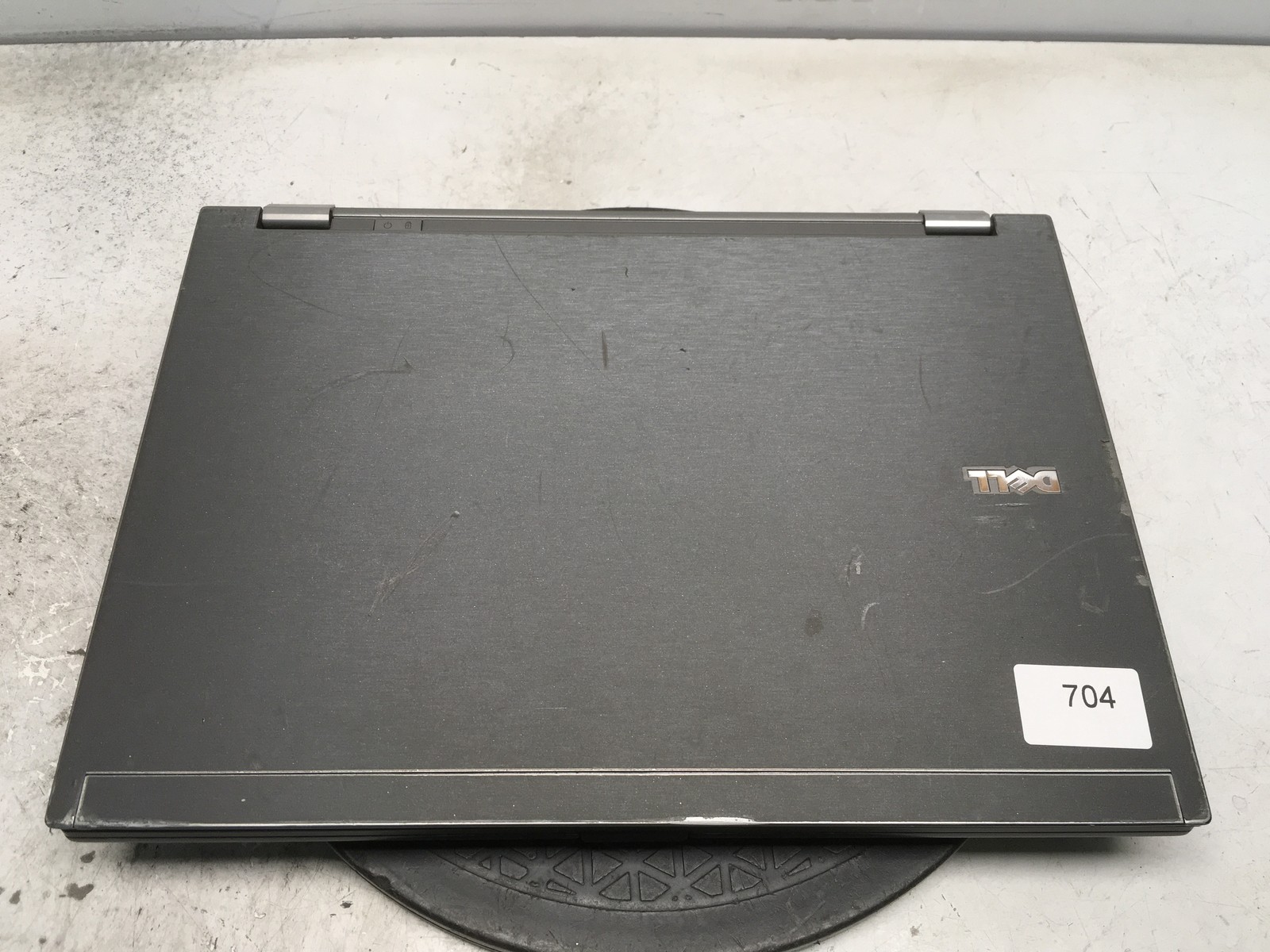 Dell Latitude E6410 Intel i5-M520 2.4GHz 4 GB NO HDD No Batt