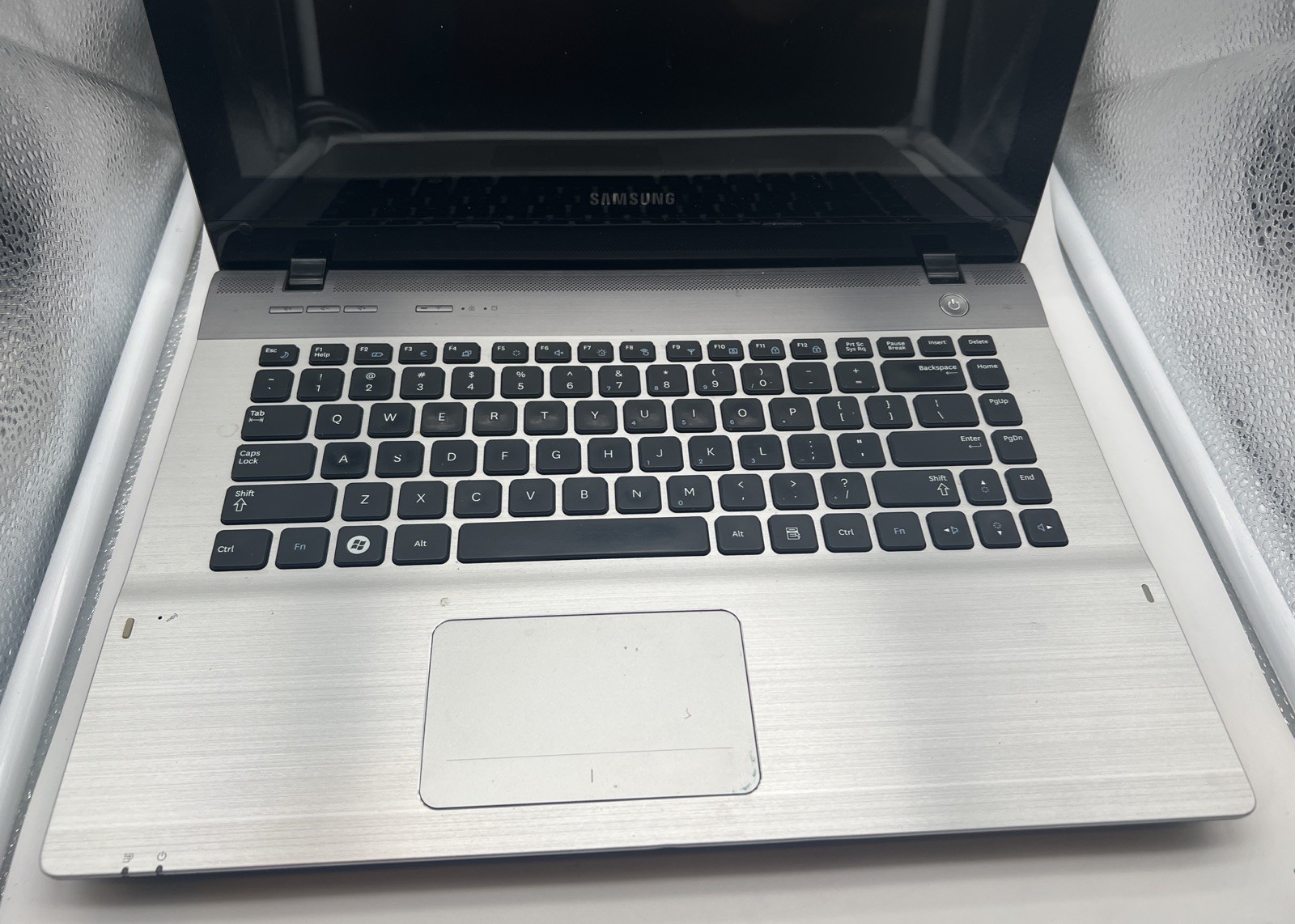 Samsung Notebook NP-QX410 Core i5 M480 @2.67GHz Ram:8GB/640GB