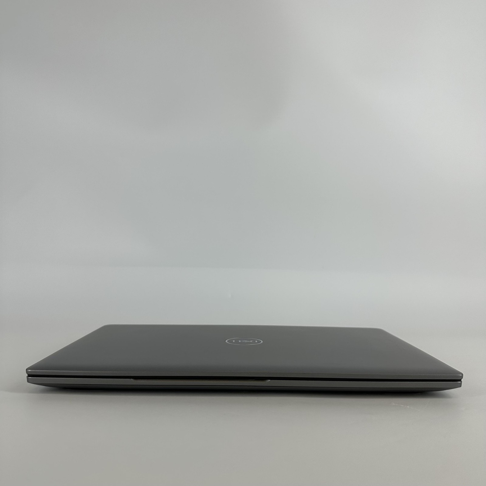 Dell Latitude 5550 15.6 FHD TOUCH Ultra 7 165U 16GB 512GB Camera Lens Split
