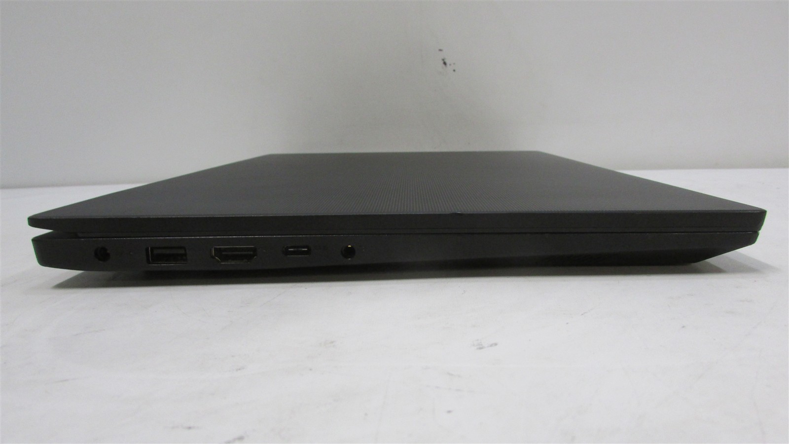 Lenovo V15 G2 IJL Celeron N4500 1.1GHz 8GB RAM 128GB NVME 15.6″ Win 11 Home DMG