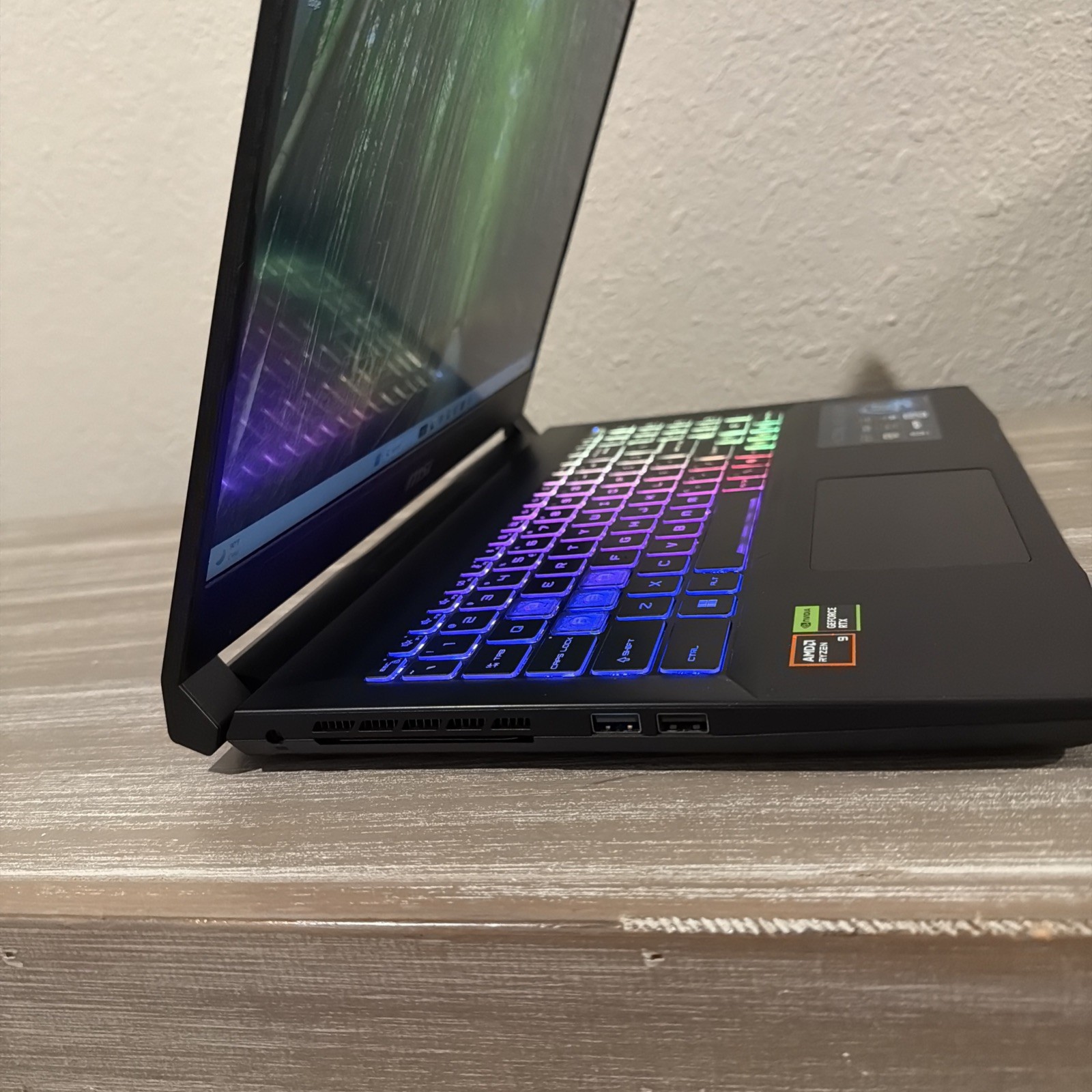 MSI Katana A15 AI Gaming Laptop AMD Ryzen 9 8945HS RTX 4070 16GB 1TB 15.6″ WIN11