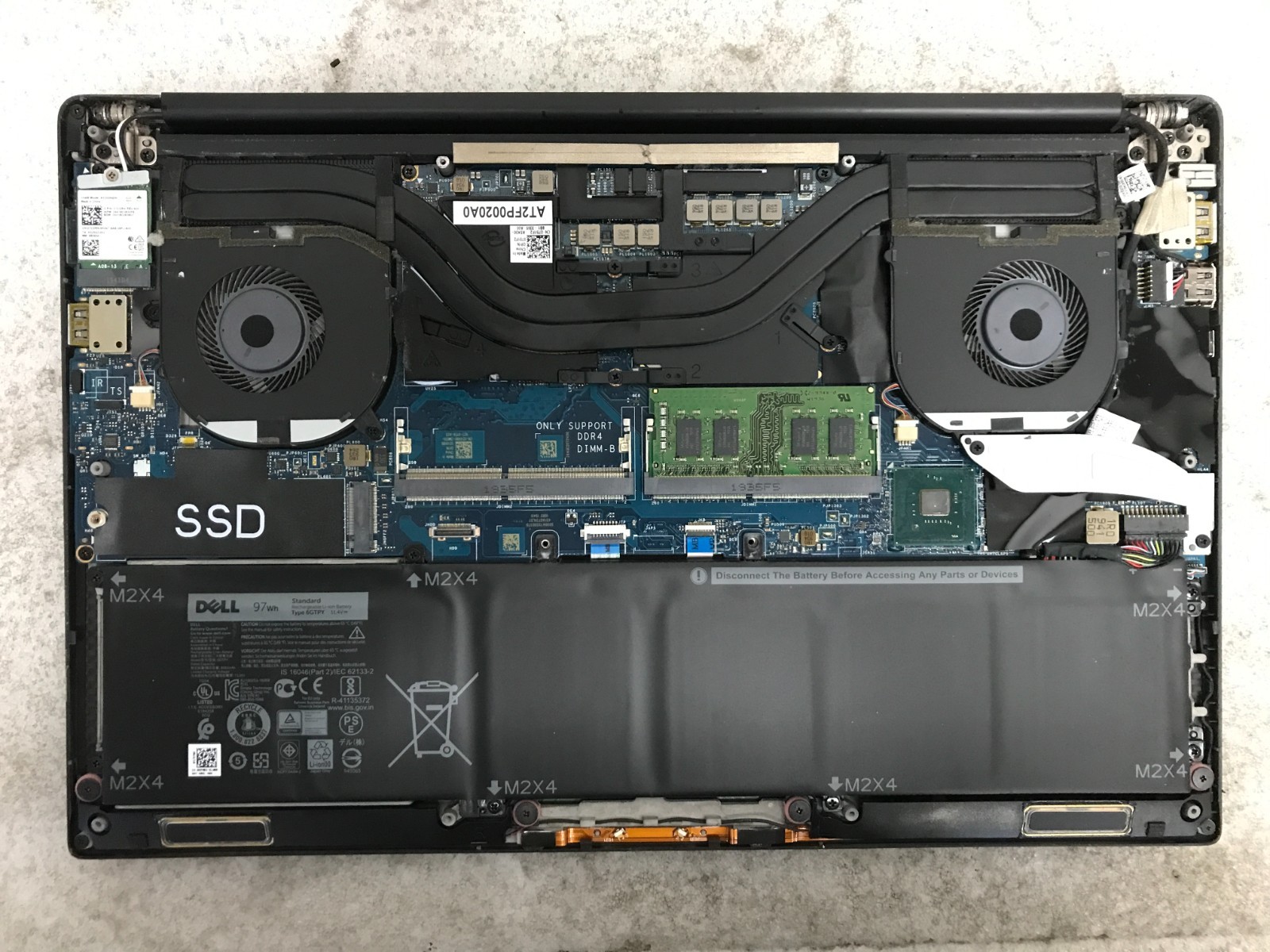 Dell Precision 5540 / Intel Core i9-9880H 2.30GHz / 8GB RAM / No SSD