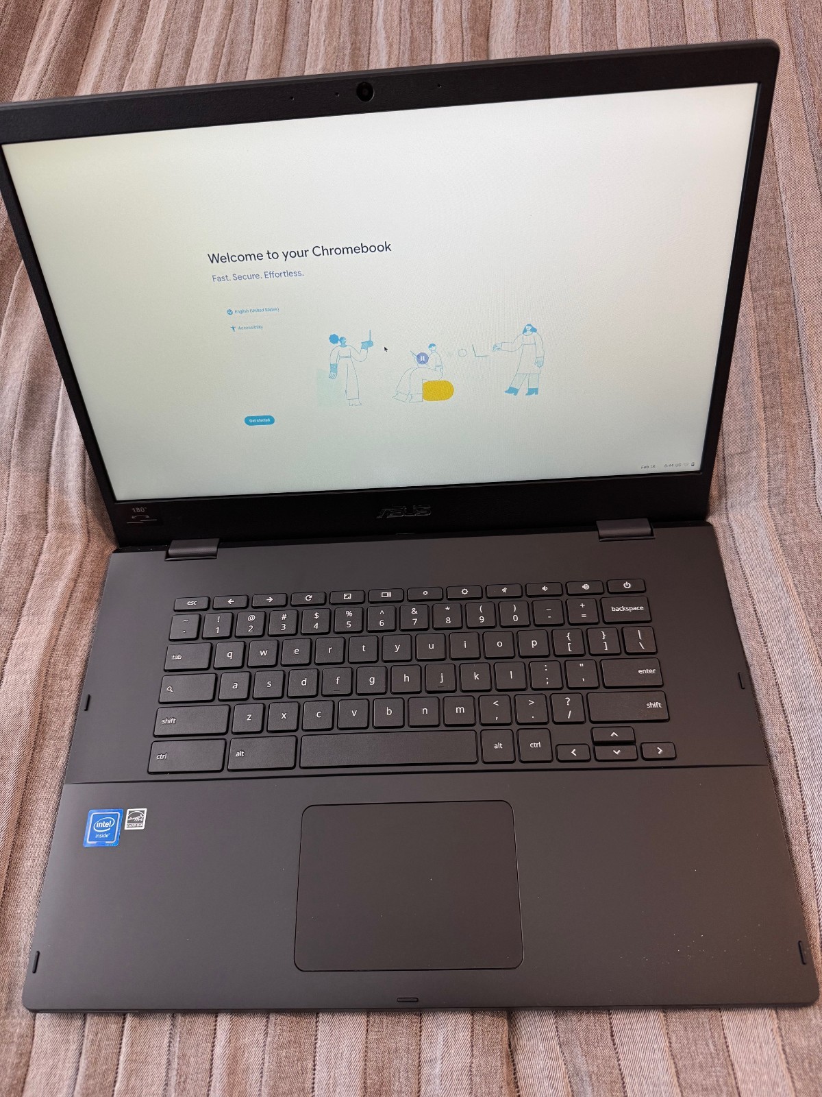 ASUS Chromebook CX1500CNA 15.6″ (64GB eMMC, Intel Celeron N3350, 4GB)