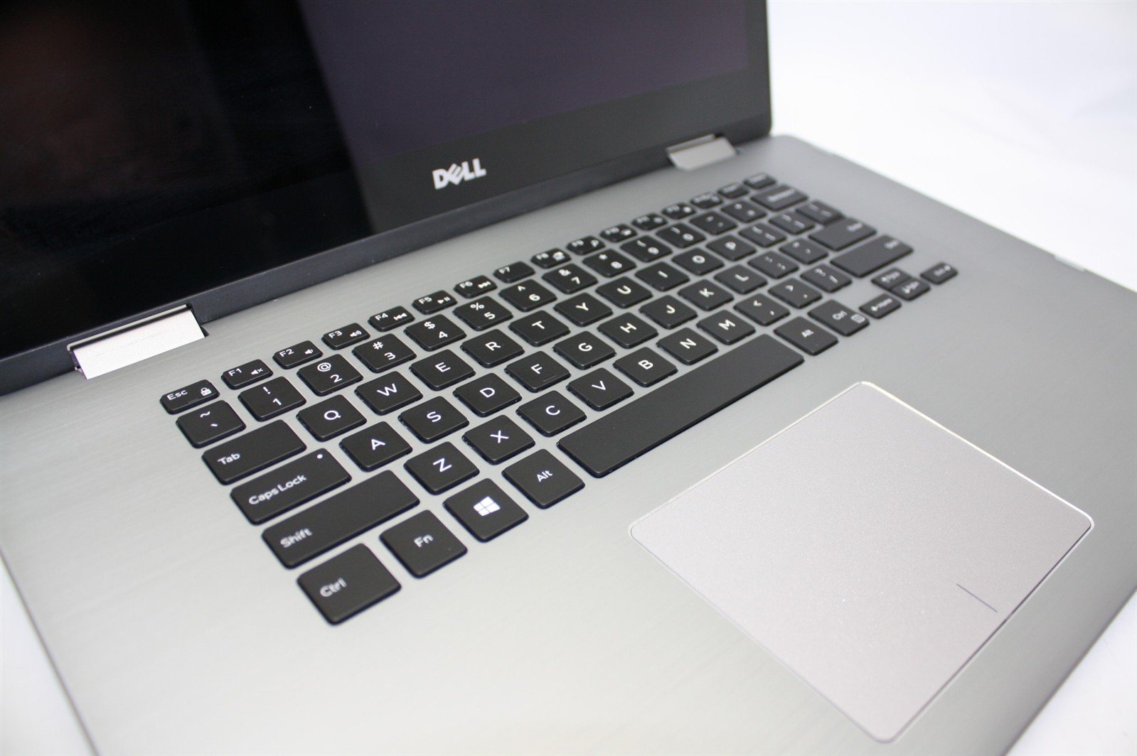 15.6″Dell Inspiron 15-7579 Laptop i7-7500U RAM 12GB SSD 256GB/Charger inc