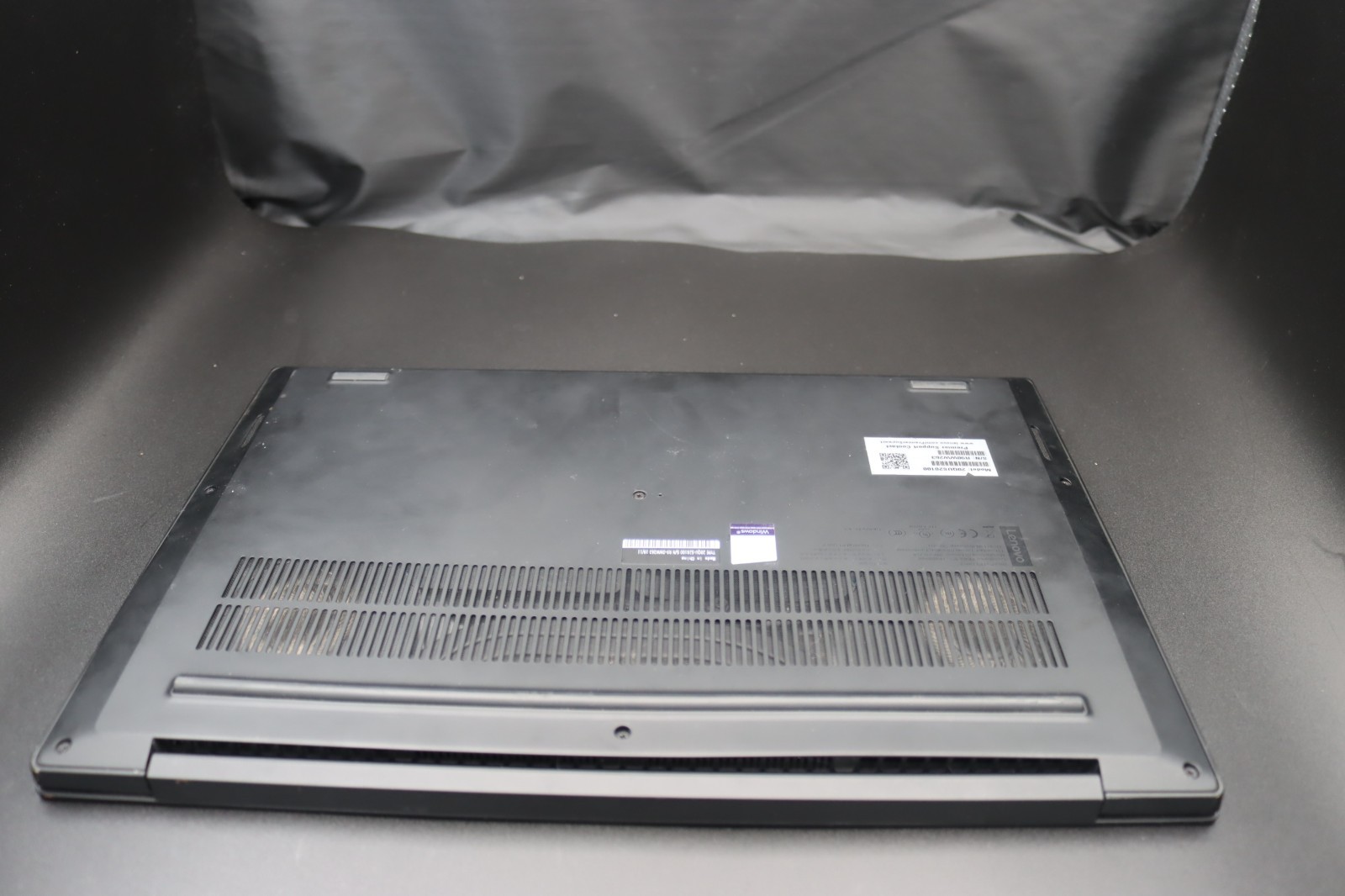 Lenovo ThinkPad P1 Gen 2 Intel Xeon E-2276M 500GB SSD 16GB RAM NVIDIA W11 Pro