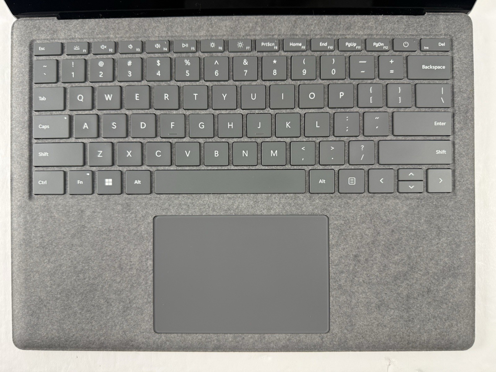 Microsoft Surface Laptop 5 13.5” 1950 Intel Core i7-1265U 16GB RAM 512GB NVME