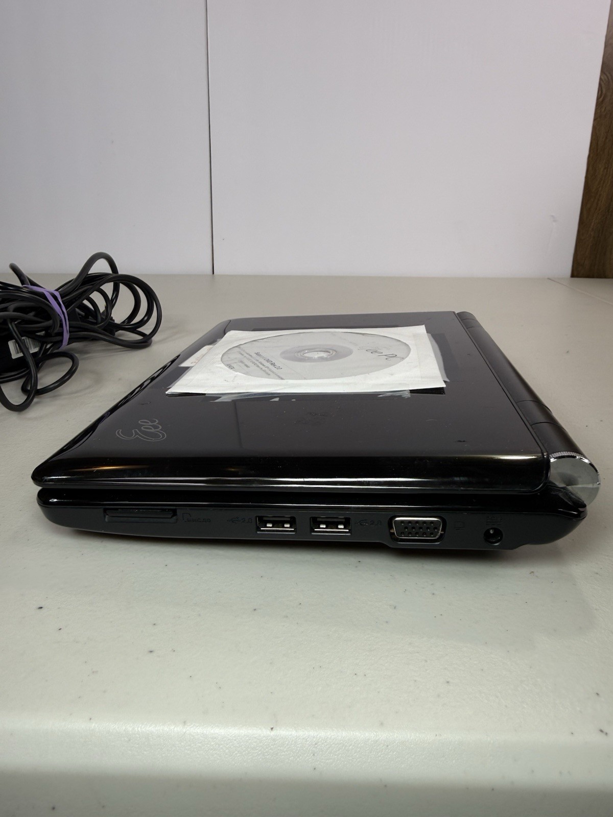 ASUS EEE PC 1000HE 10″ Screen Windows 7 READ