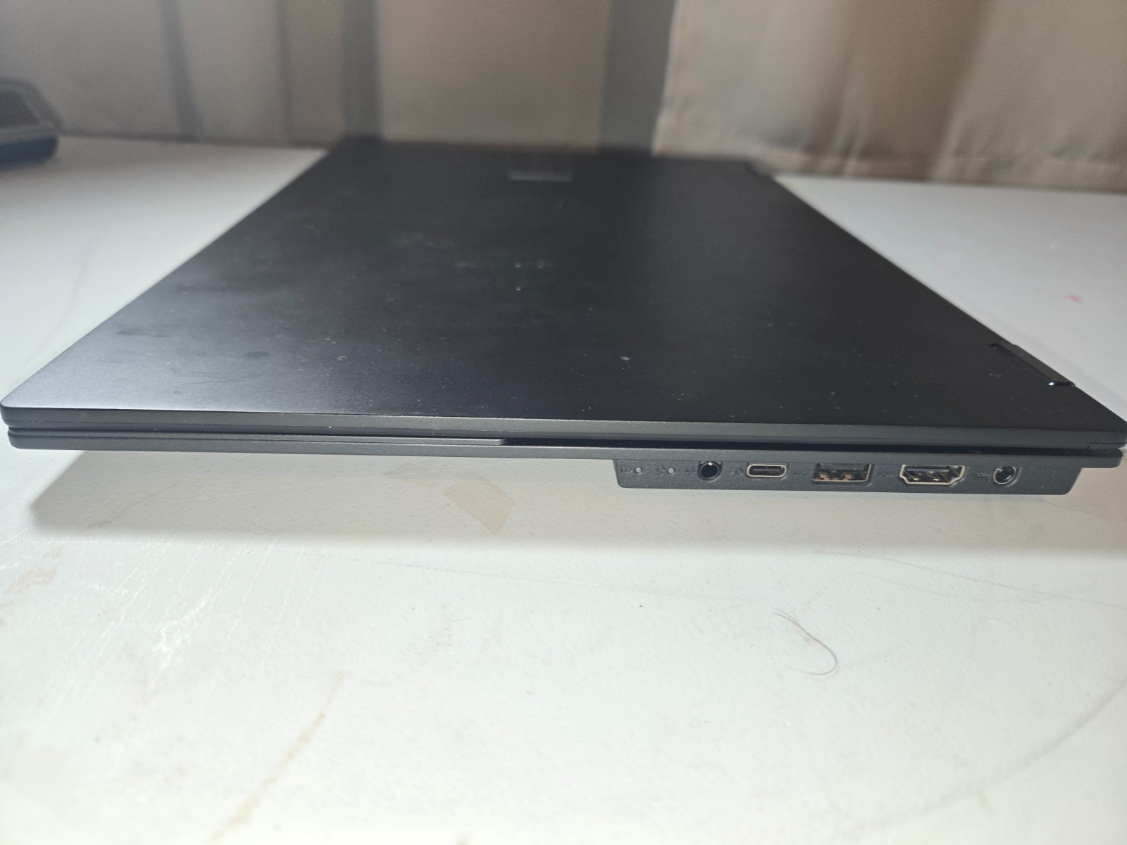Asus Vivobook 16 s 40GB Ram 2TB storage, Intel Core i9 13th gen with charger