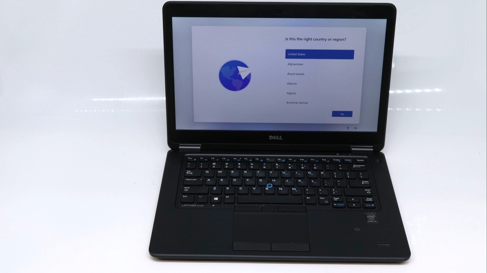 Dell Latitude E7450 14″ i5-5300u 16GB 256GB – Fair READ DESC