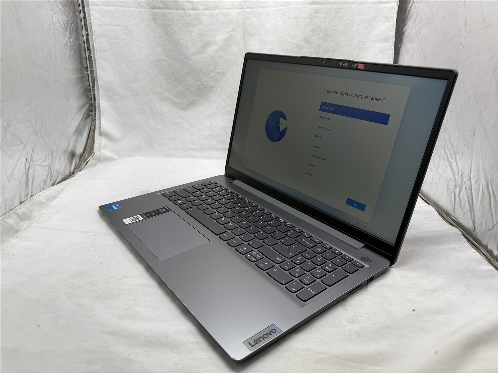 Lenovo IdeaPad 3 15IAU7 Laptop Intel i3-1215U 16GB RAM 256GB NVMe WIN11 *READ*