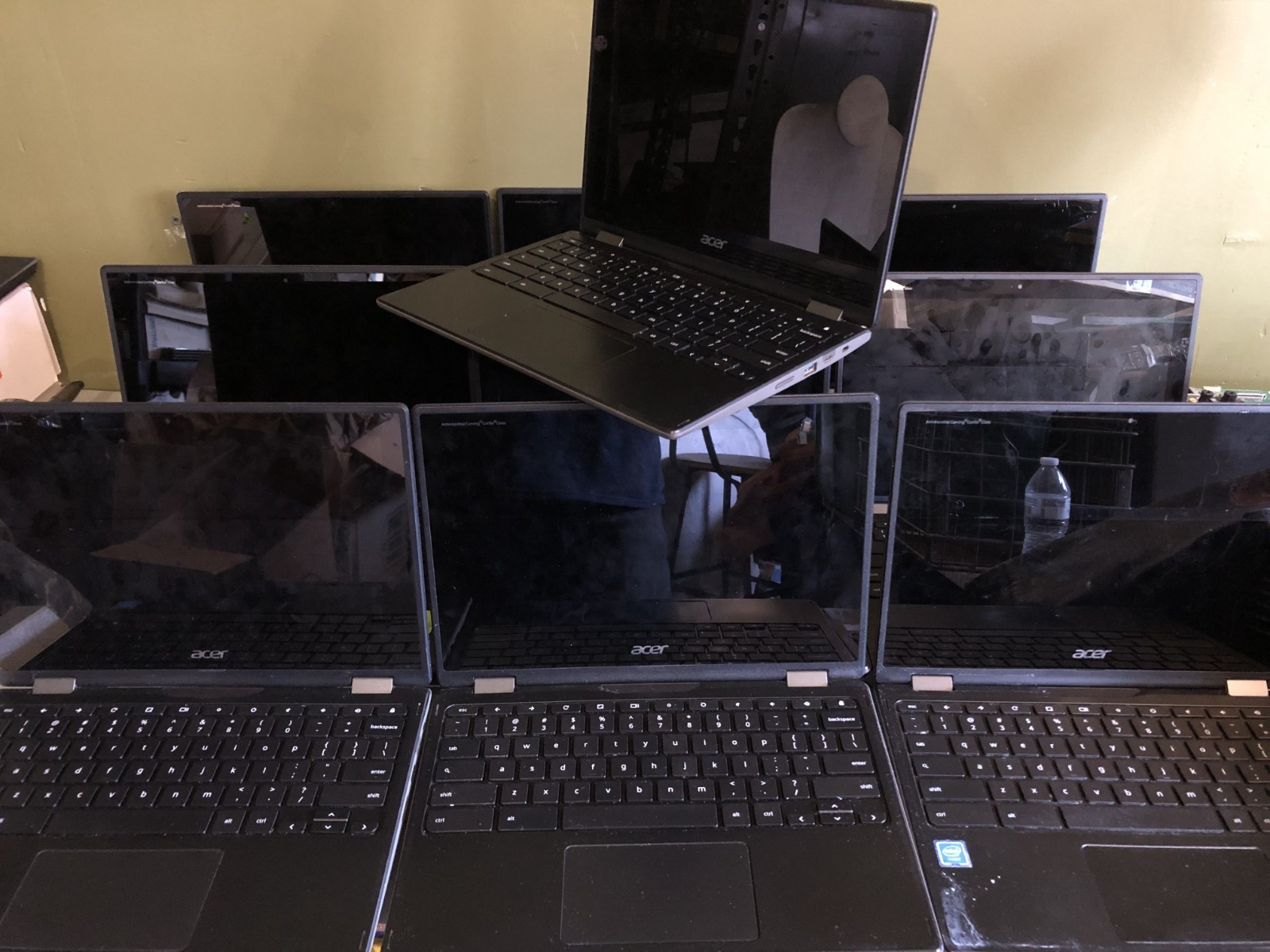 Acer Chromebook R752 Laptop Lot PARTS REPAIR AS IS 2 Keys Missing
