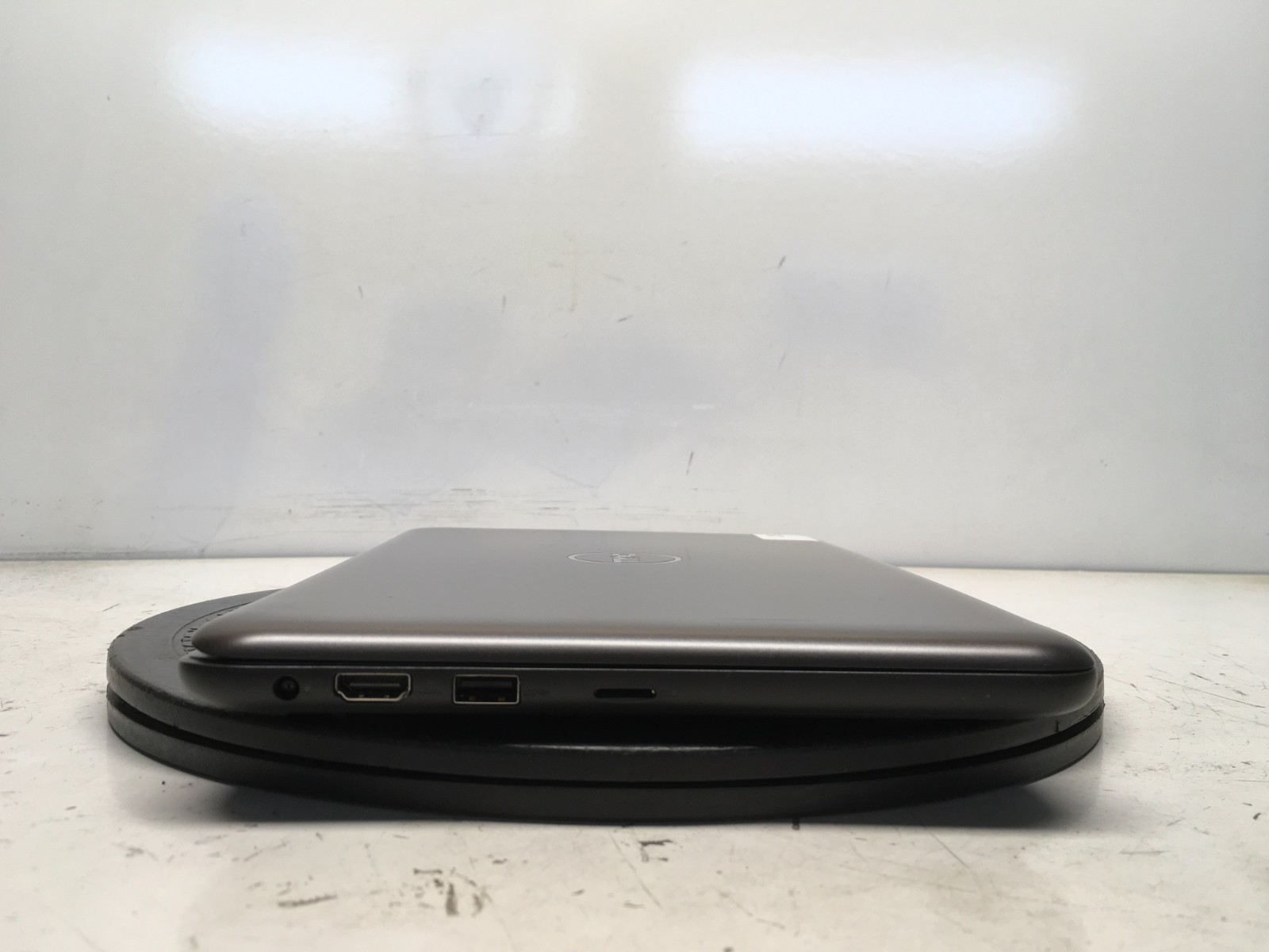 Dell Inspiron 3180 AMD A6-9220E 1600MHz 4 GB NO HDD