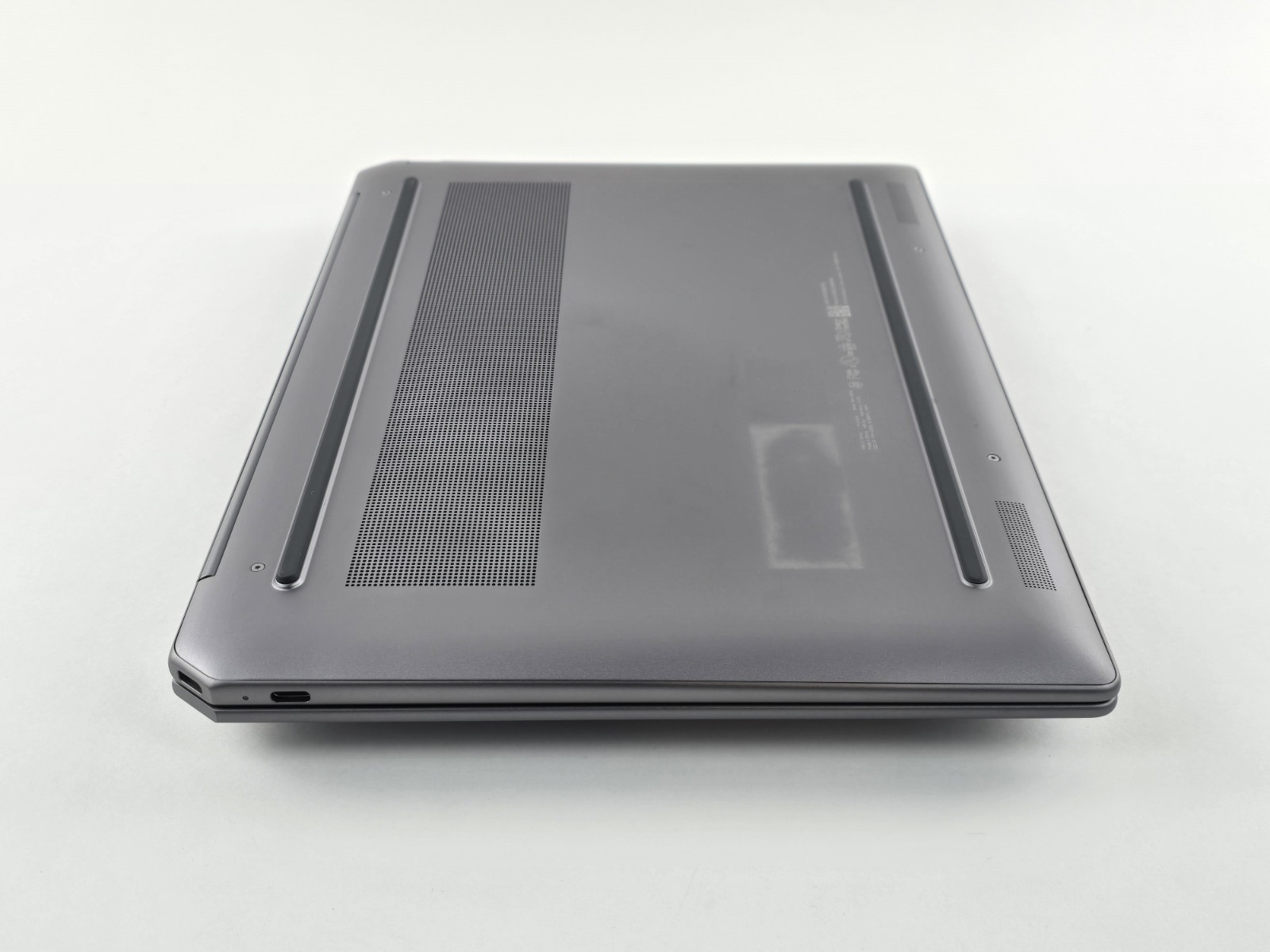 HP OmniBook Ultra 14″ 2.2K Touch, AMD Ryzen AI 9 365, 32GB RAM, 1TB SSD – Good