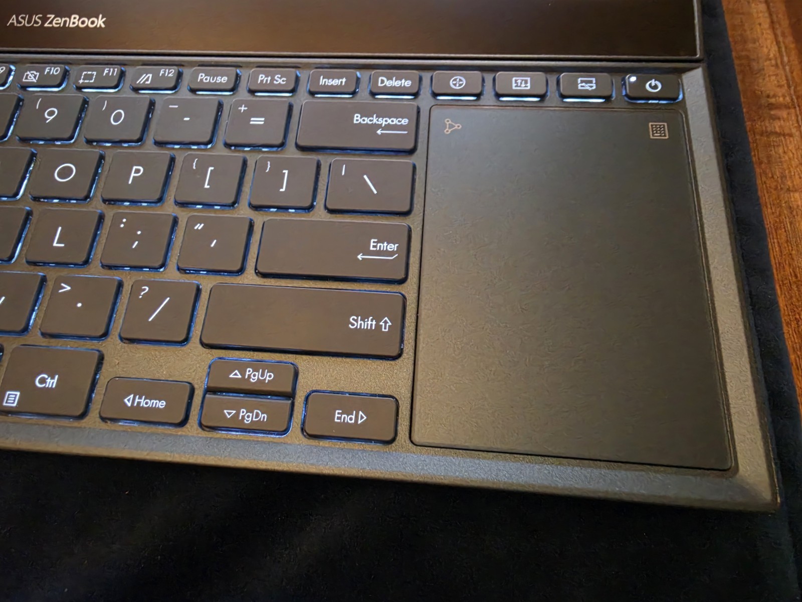 ASUS ZenBook Pro Duo (UX582) 15″ i7-10870H 16GB RAM 1TB SSD RTX 3070