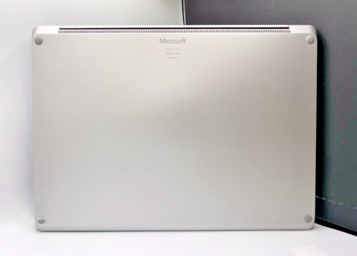 FOR PARTS Microsoft Surface Laptop 2 13.5″ i5-7300u 2.60GHz 8GB RAM 256GB SSD