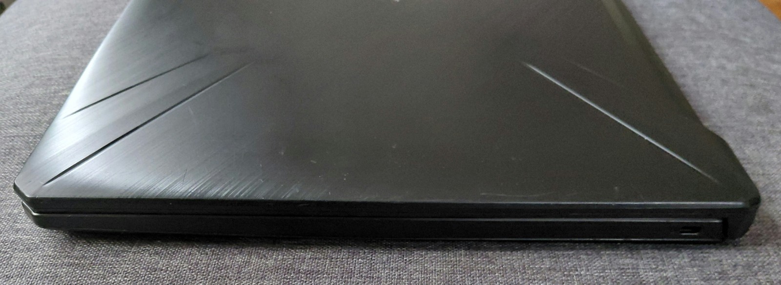USED – ASUS TUF FX705DT 17.3″ 32GB RAM 1TB SSD Gaming Laptop – AC INCLUDED