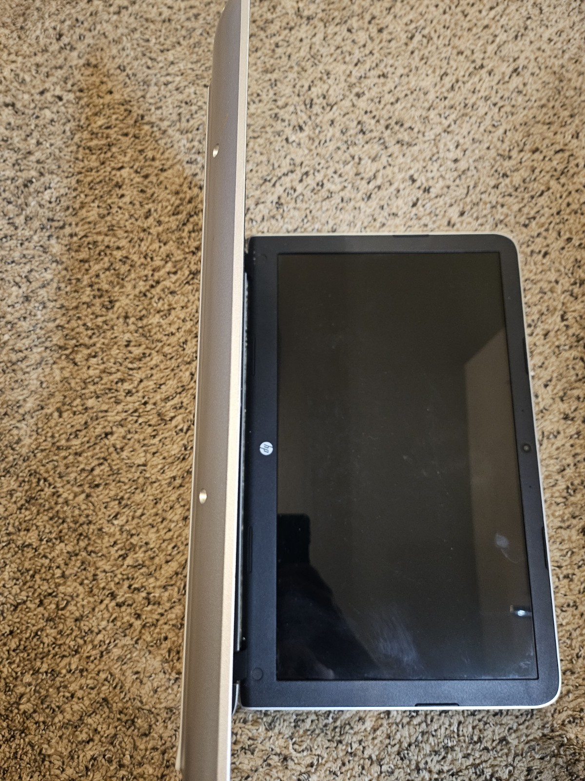 HP Pavilion 15” Laptop i7-6500U • 8GB RAM 230GB windows 10 w chrgr